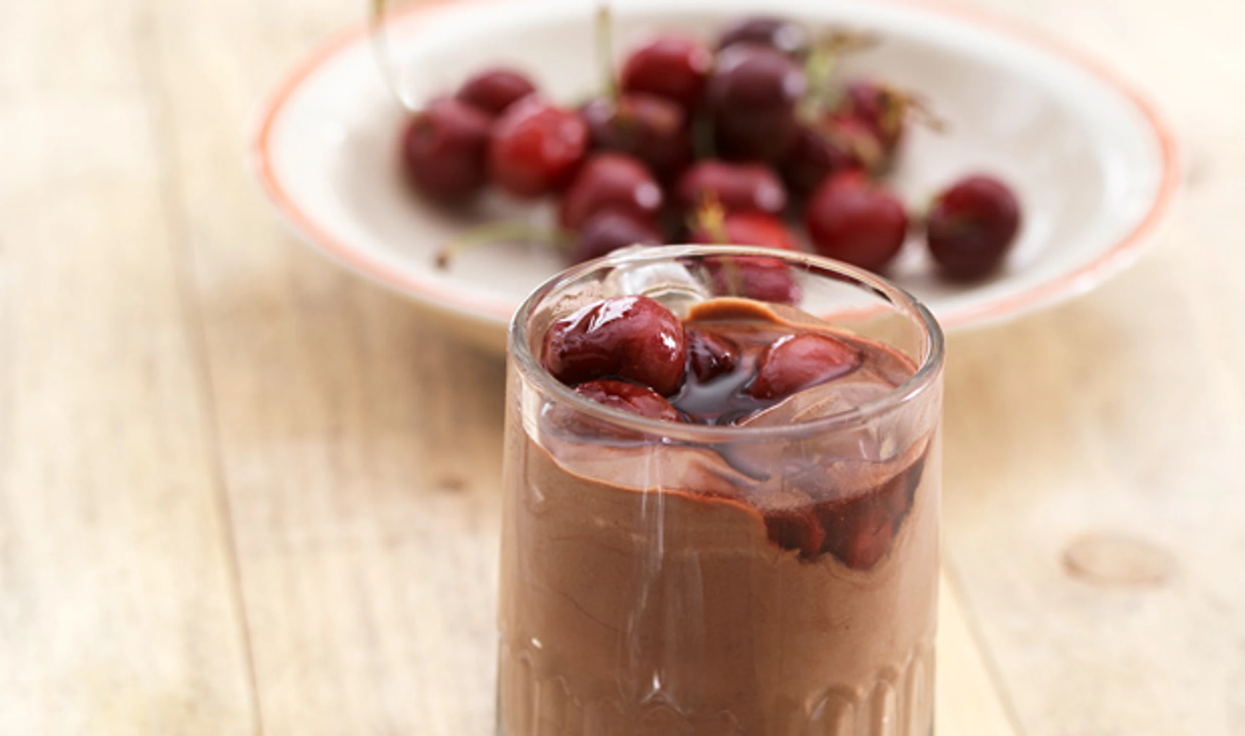 Schokocreme mit Rotweinkirschen