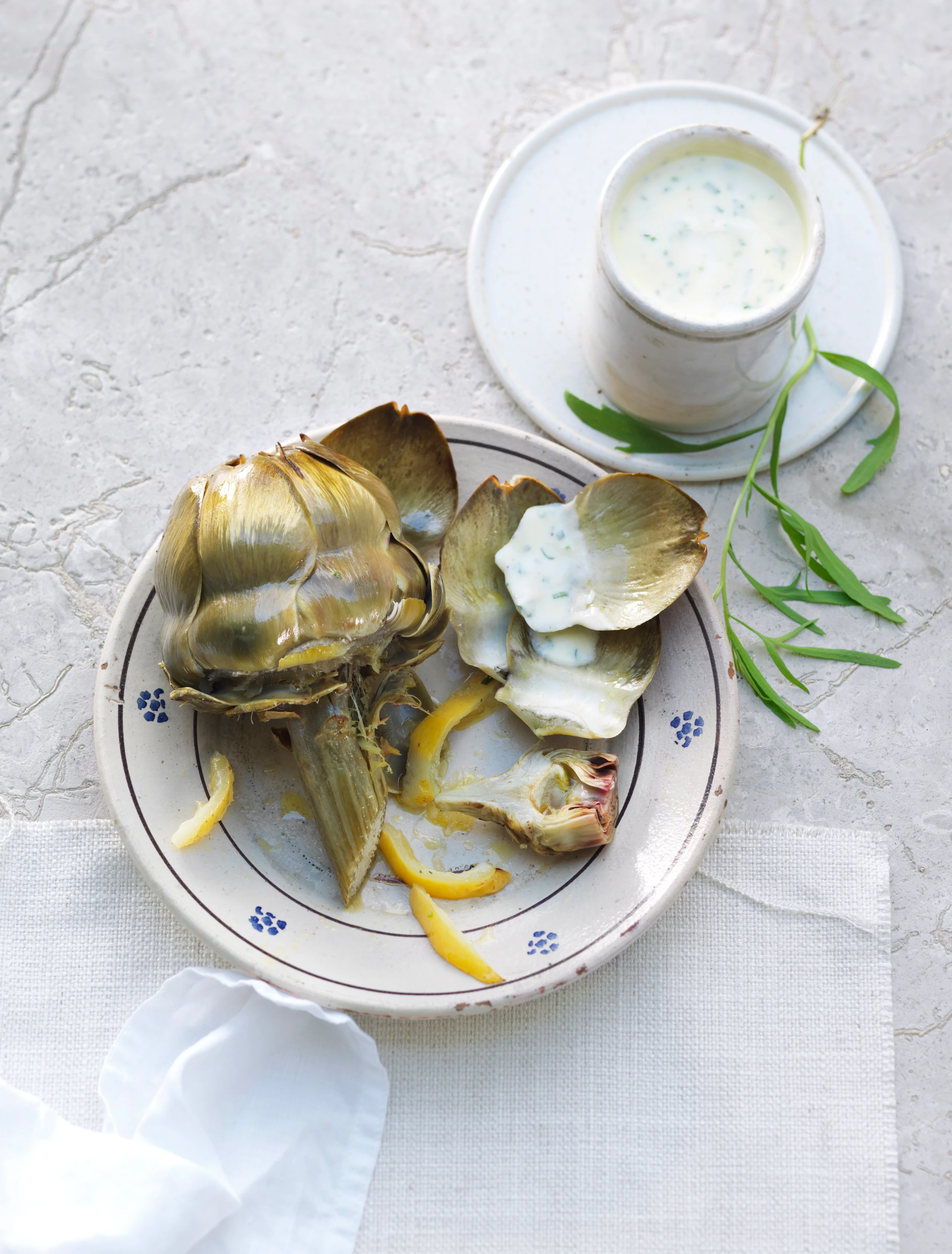 Artischocken mit Estragon-Mayonnaise