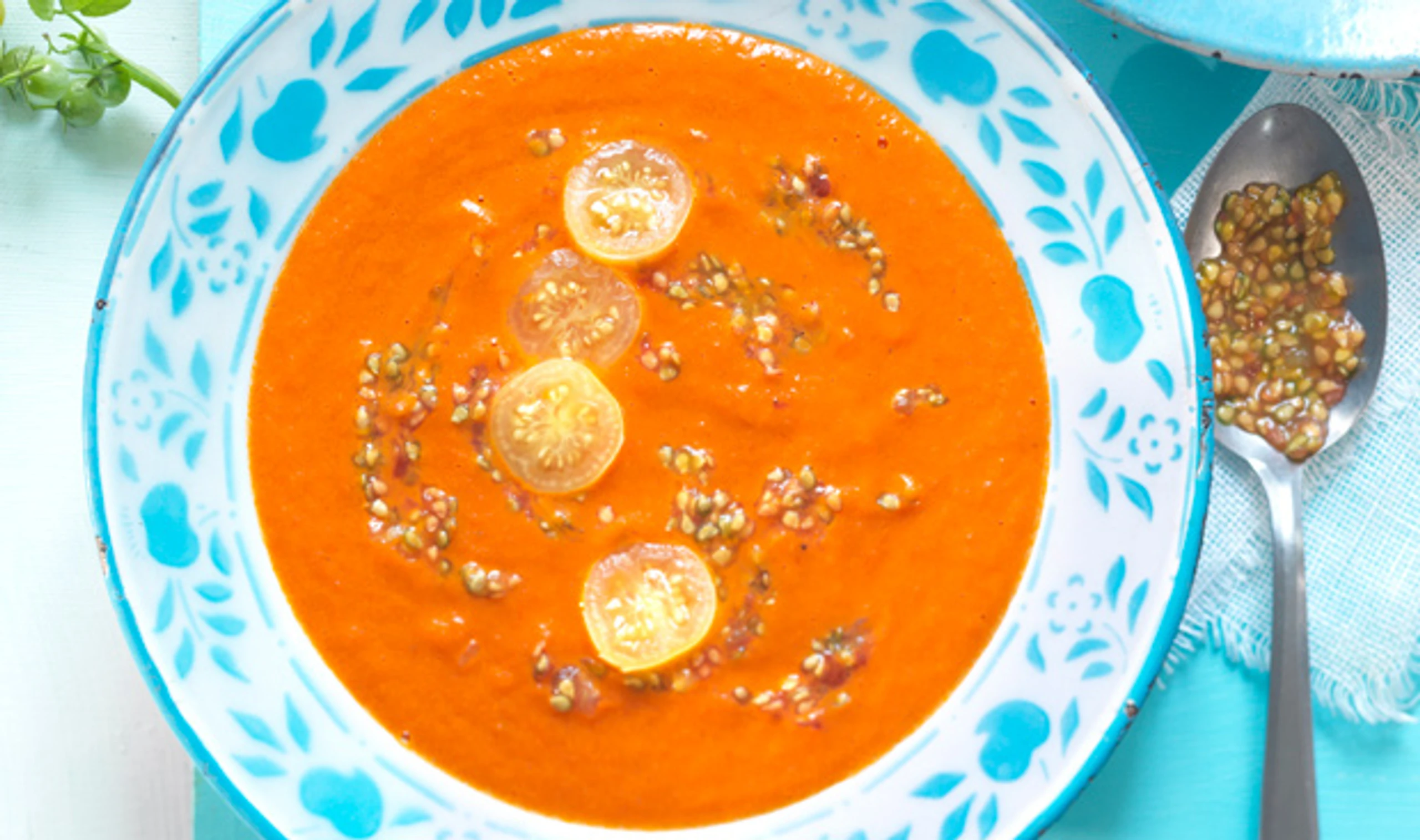 Paradeissuppe mit Orange