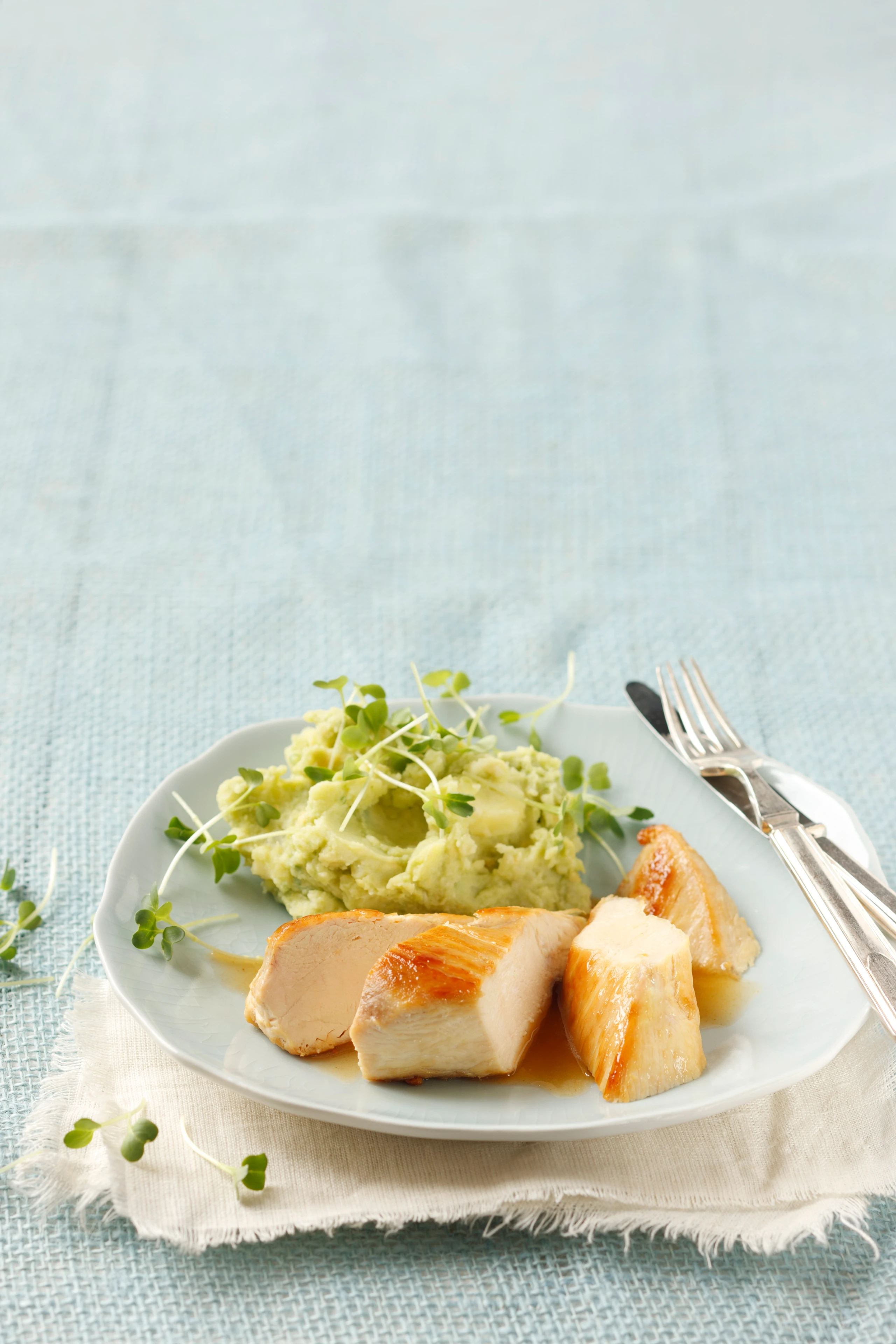 Hühnerfilet mit Erdäpfel-Avocadopüree
