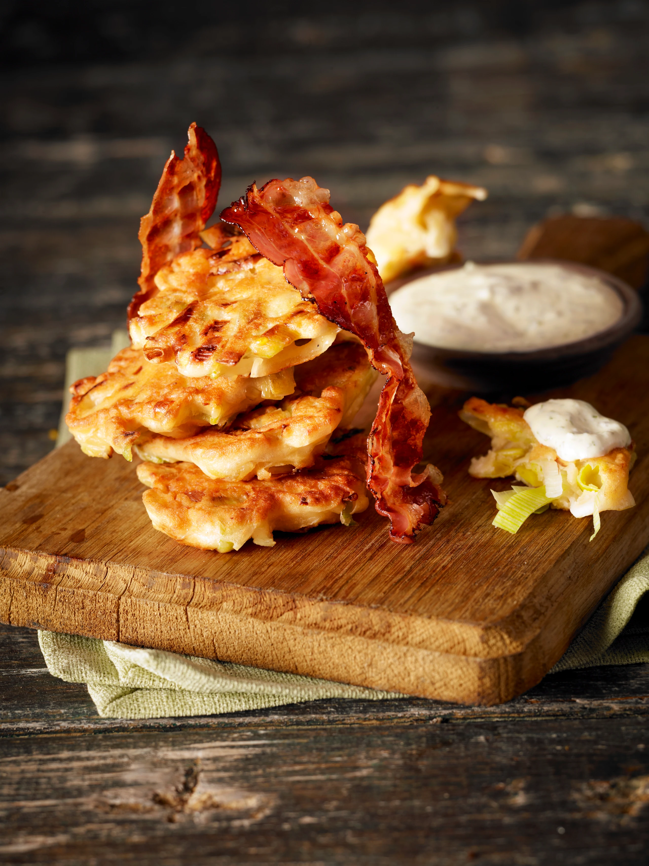 Lauchkrapferl mit Speck