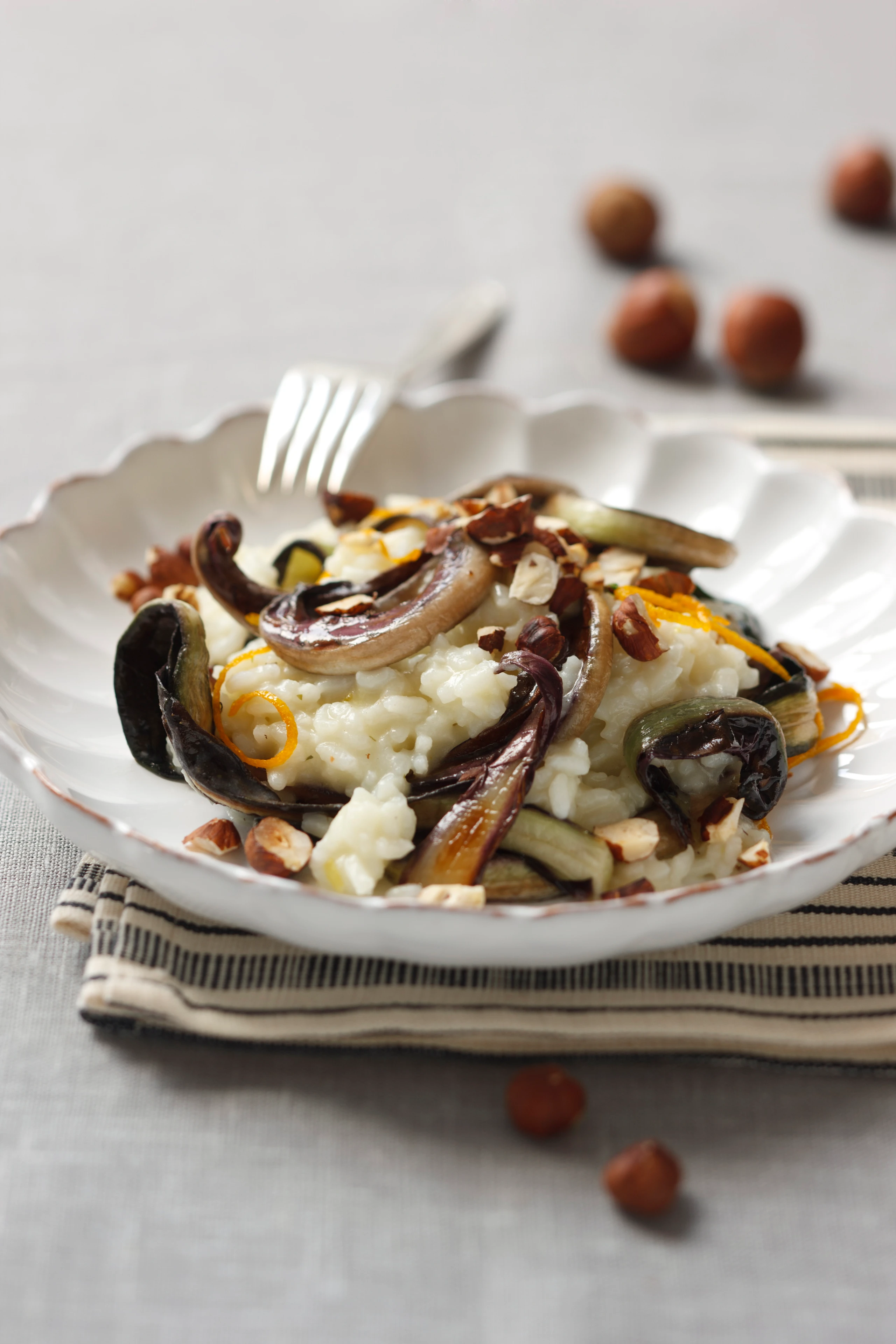 Radicchio-Risotto mit Nüssen