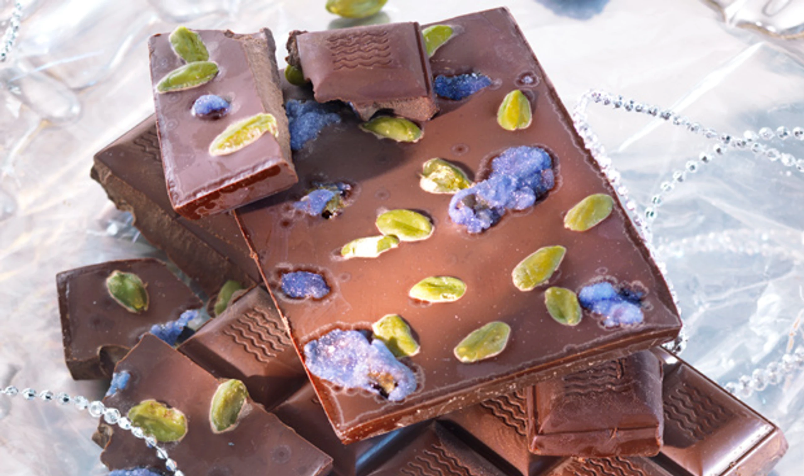 Veilchen-Pistazien-Schokolade