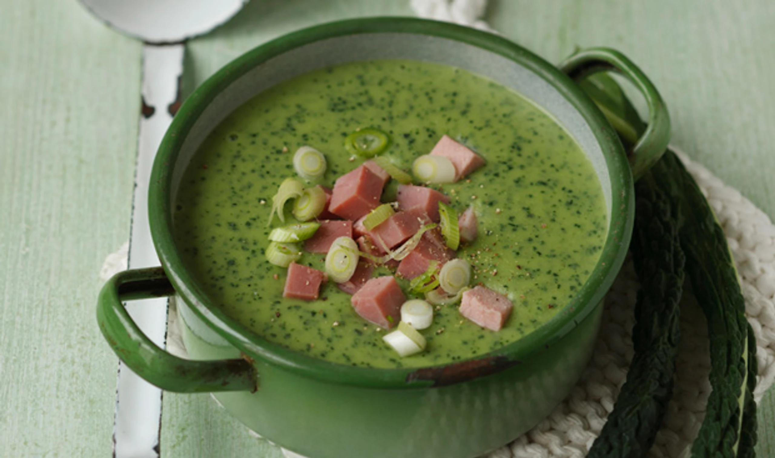 Schwarzkohl-Topinambur-Suppe