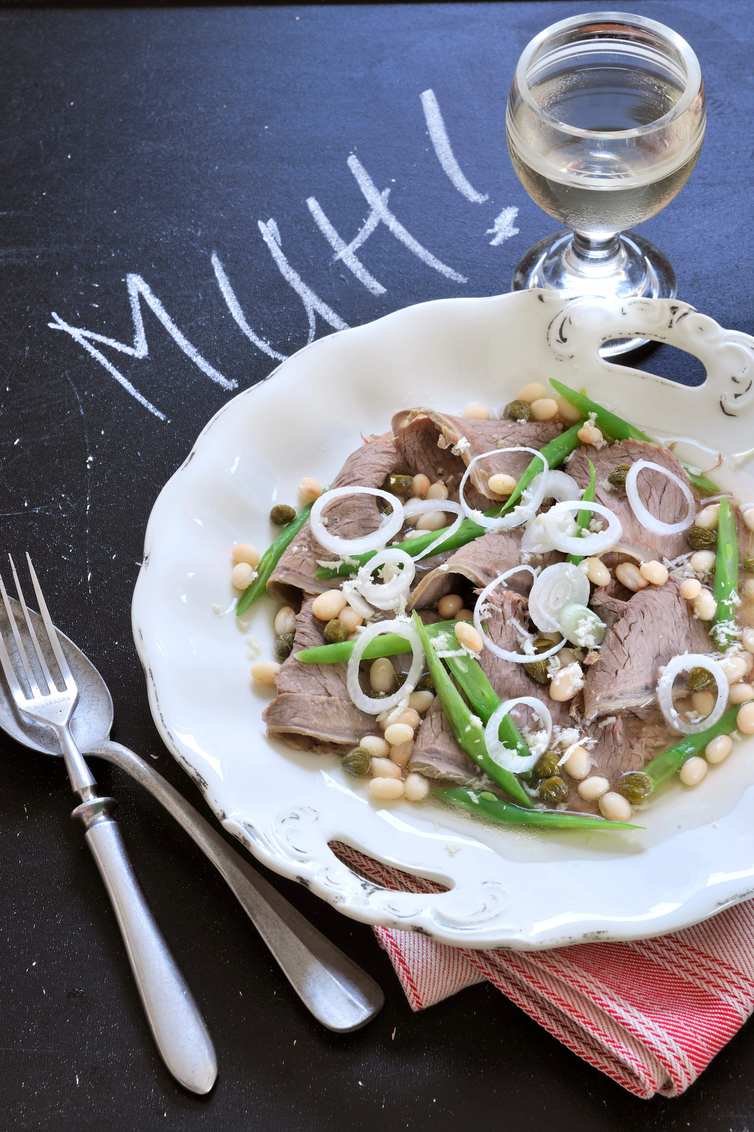 Marinierter Tafelspitz mit Bohnen und Kapern
