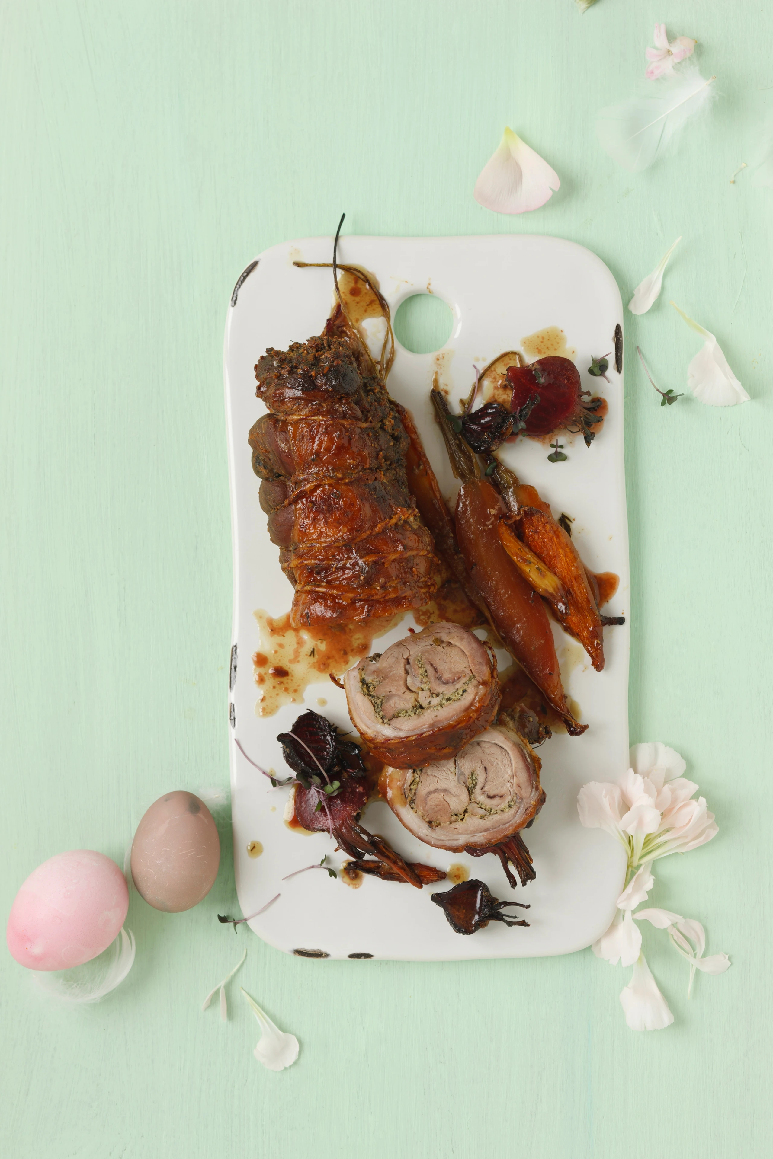 Lammschulter mit Whiskeyglasur und Wurzelgemüse