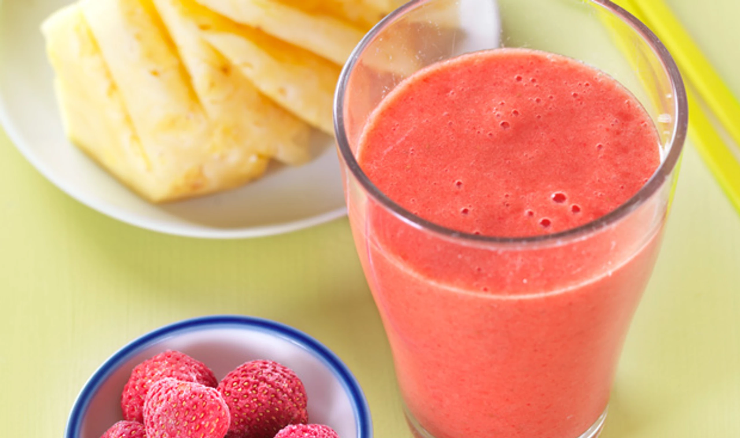 Ananas-Beeren-Smoothie