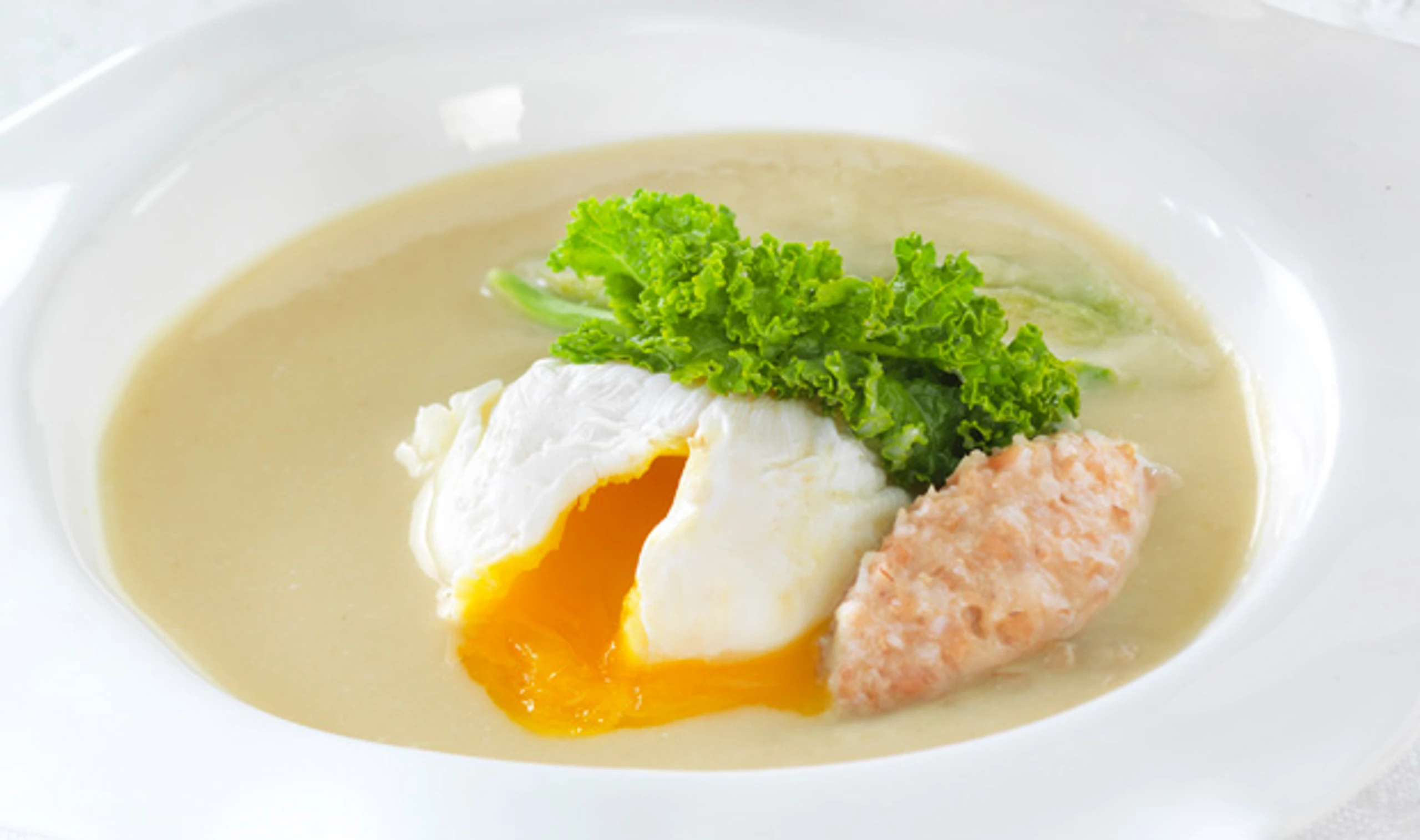 Grünkernsuppe mit Ei