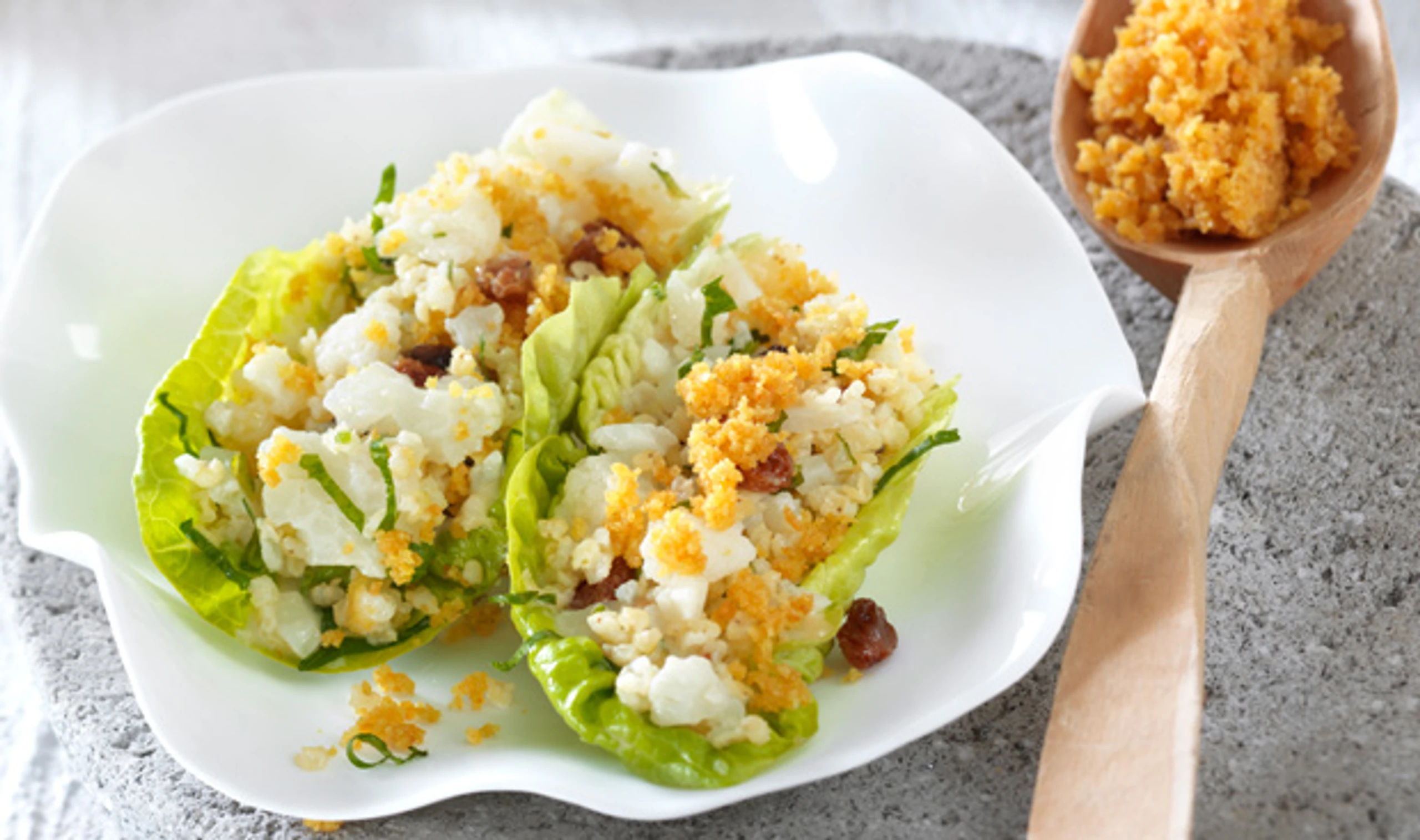 Hirse-Karfiol-Salat mit Mandelcreme