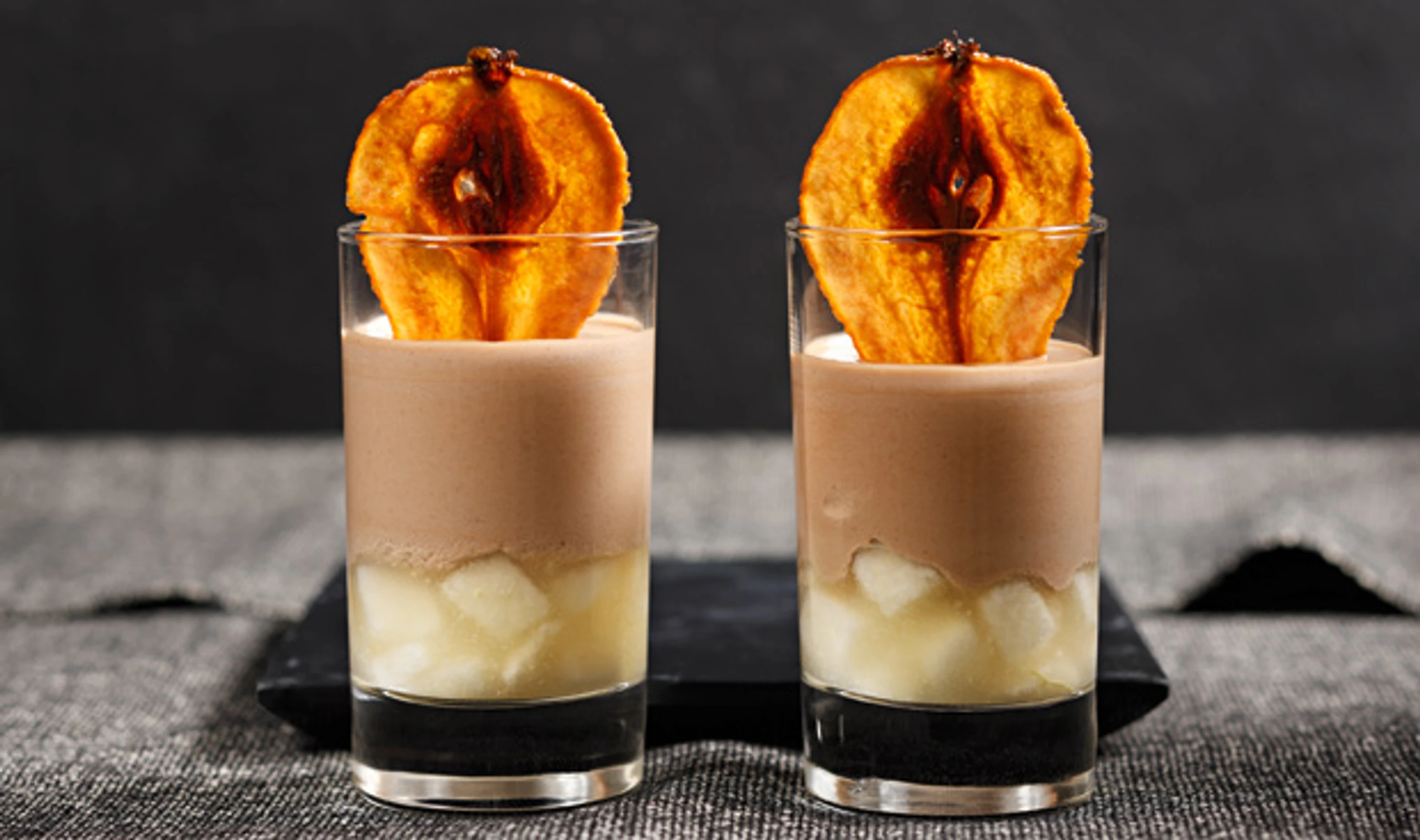 Nougat-Birnenmousse mit Chips