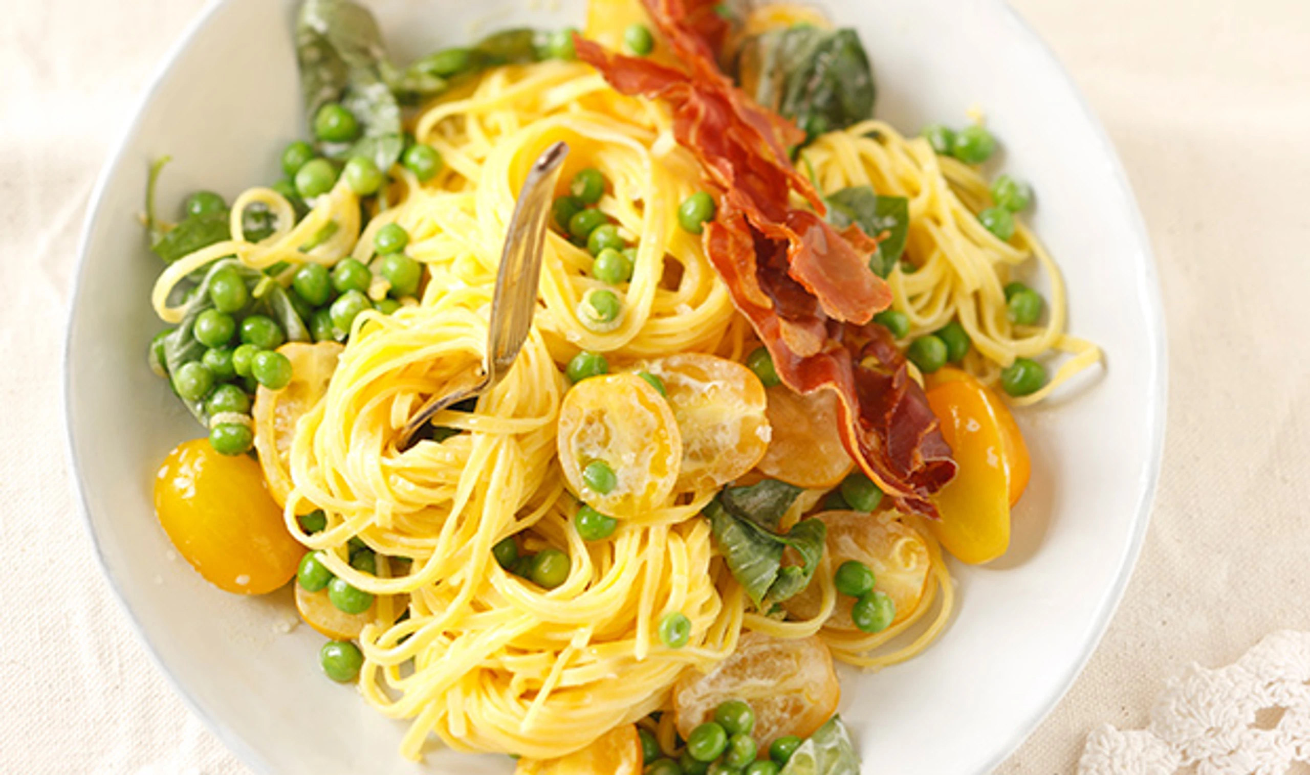 Erbsen-Zitronen-Pasta mit Prosciutto