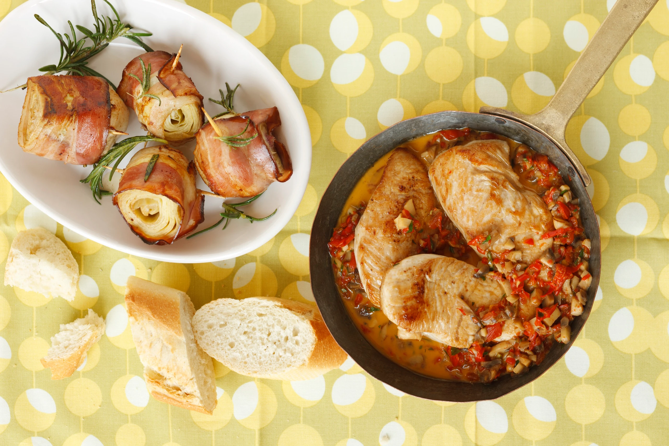 Gebratene Putenfilets mit Speck-Artischocken