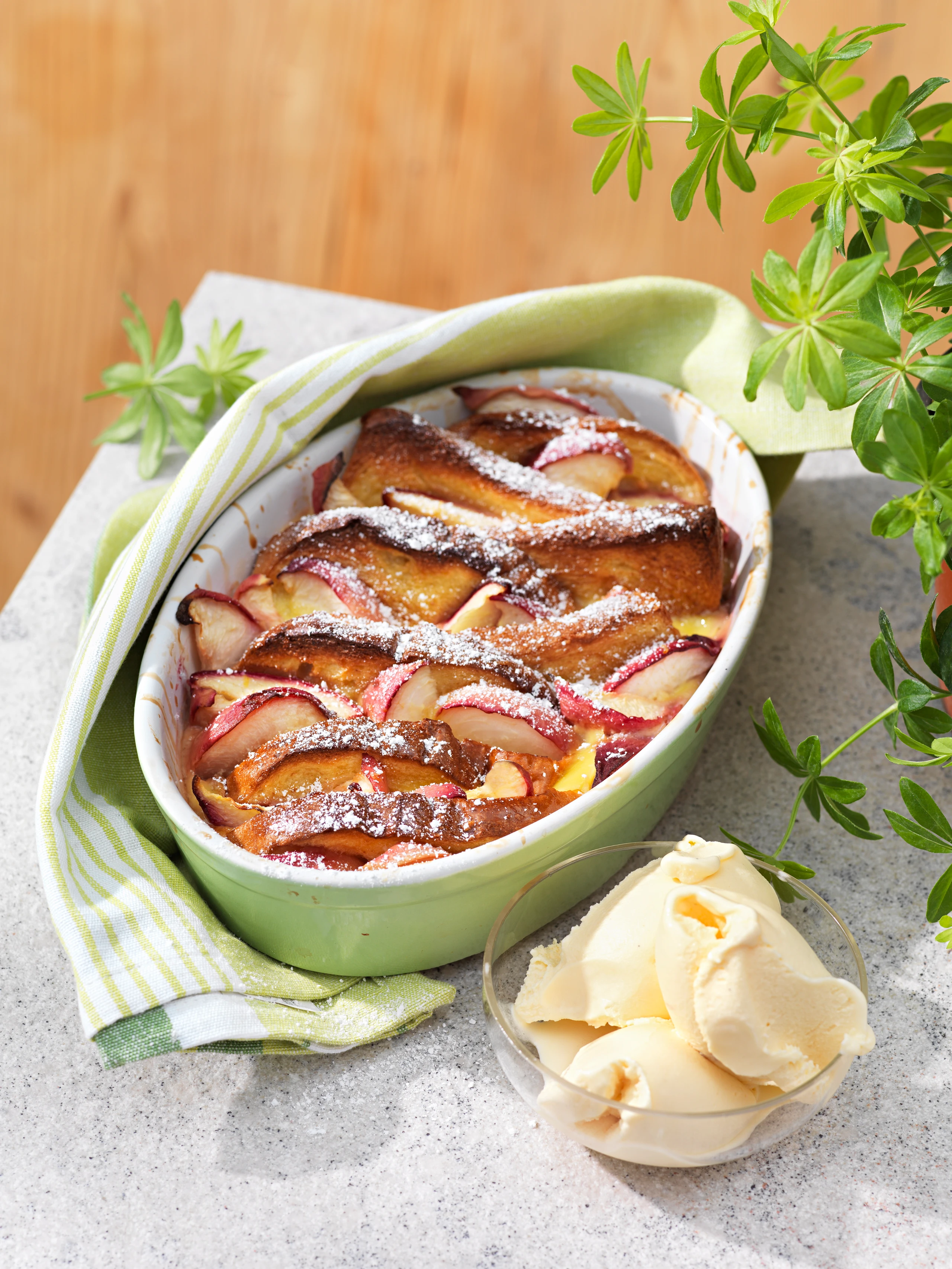 Scheiterhaufen mit Waldmeister