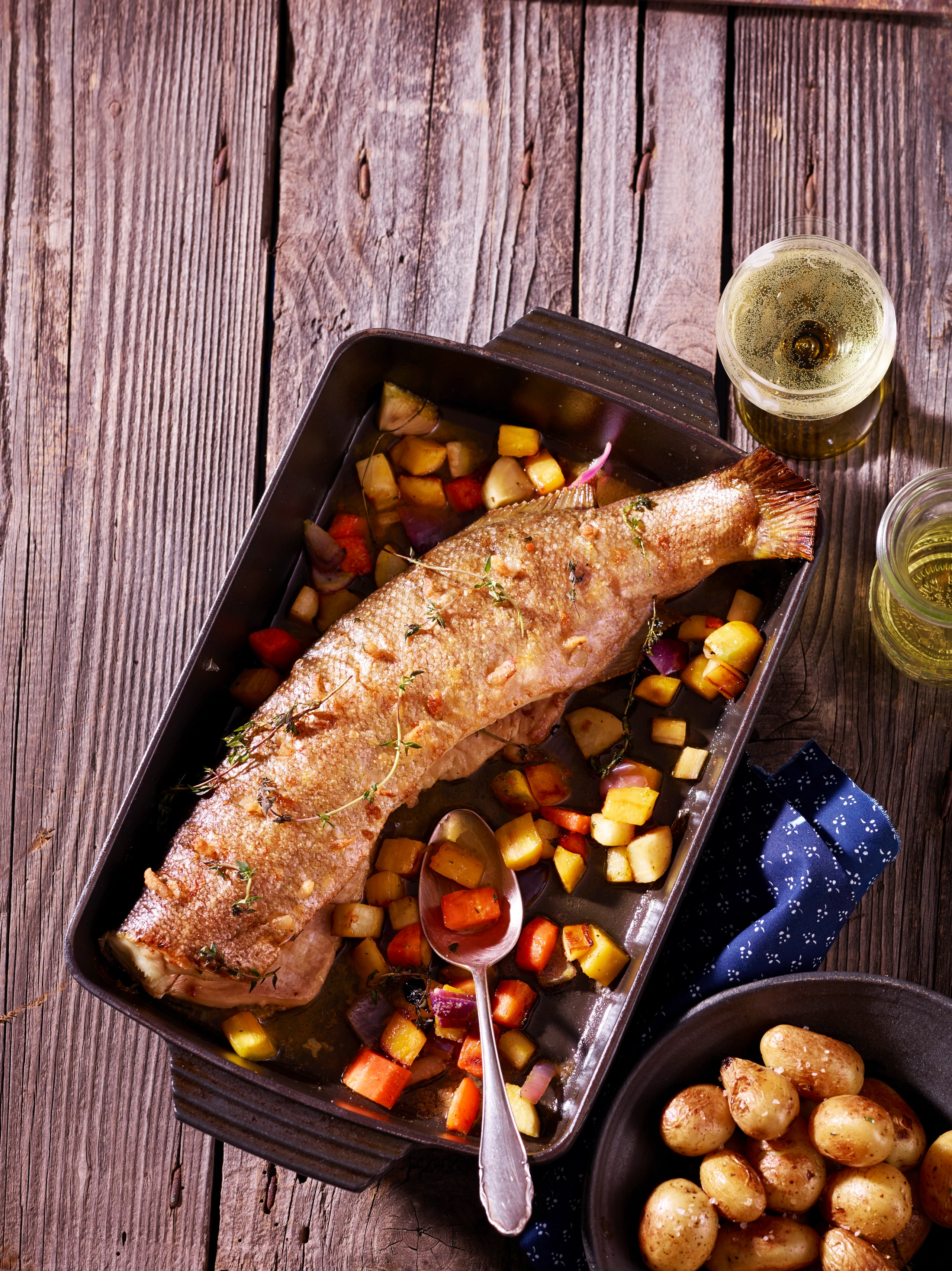 Hecht mit Speck und Heurigen