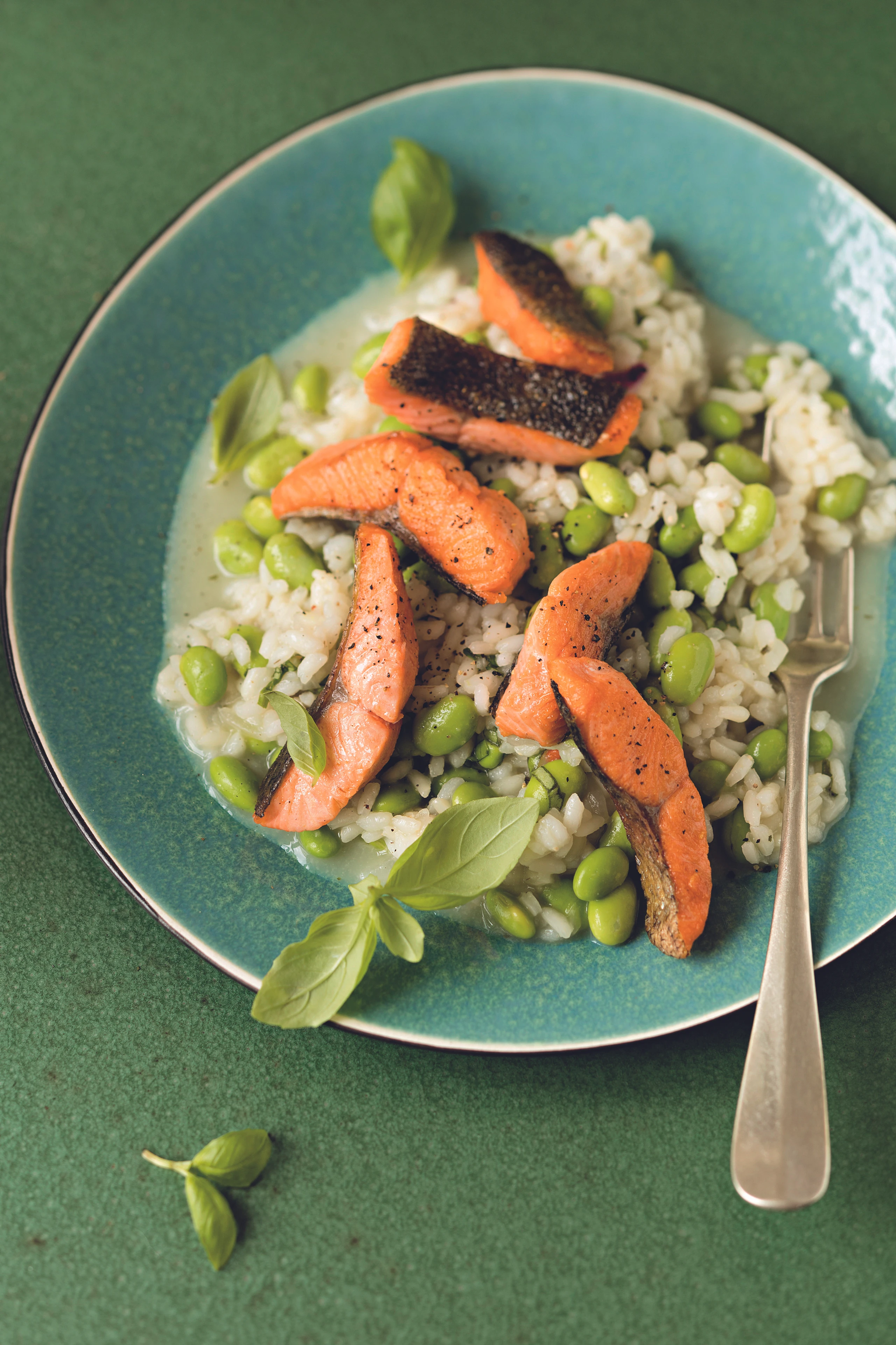 Risotto mit Sojabohnen und Lachsforelle