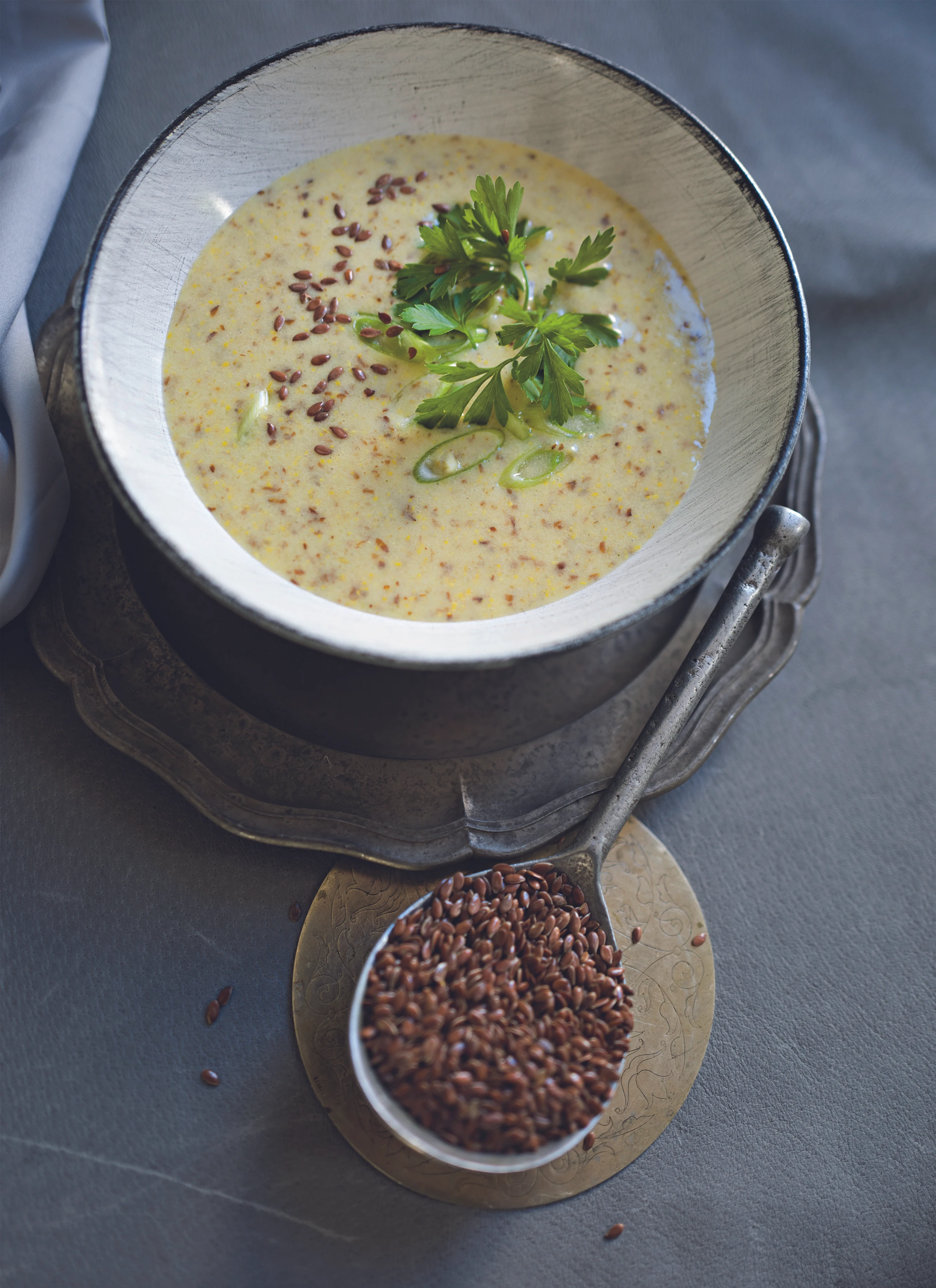 Leinsamensuppe mit Gewürzen