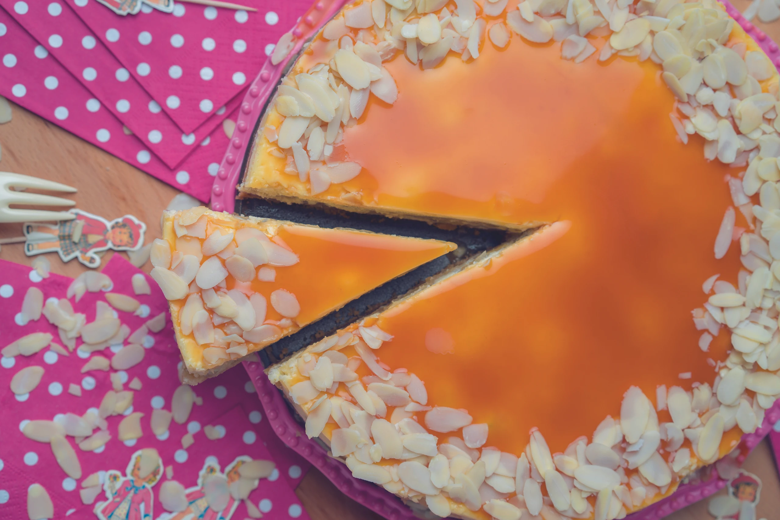 Cheesecake mit Karamelläpfeln