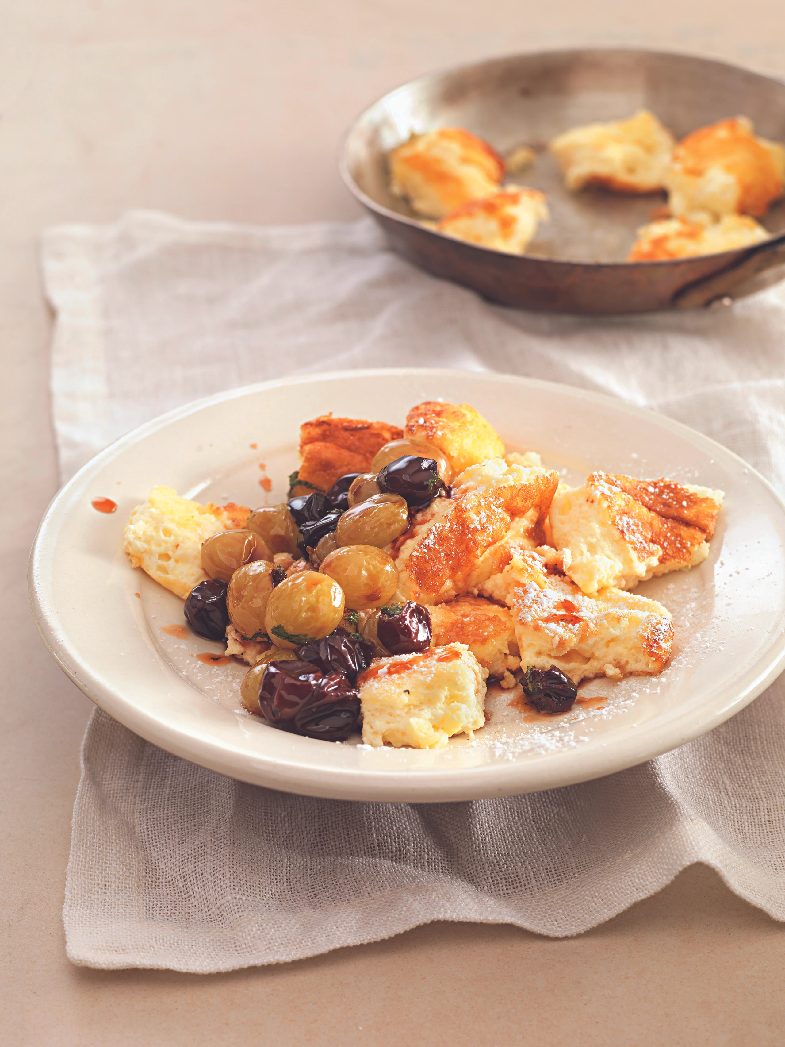 Rahmschmarren mit Karamelltrauben