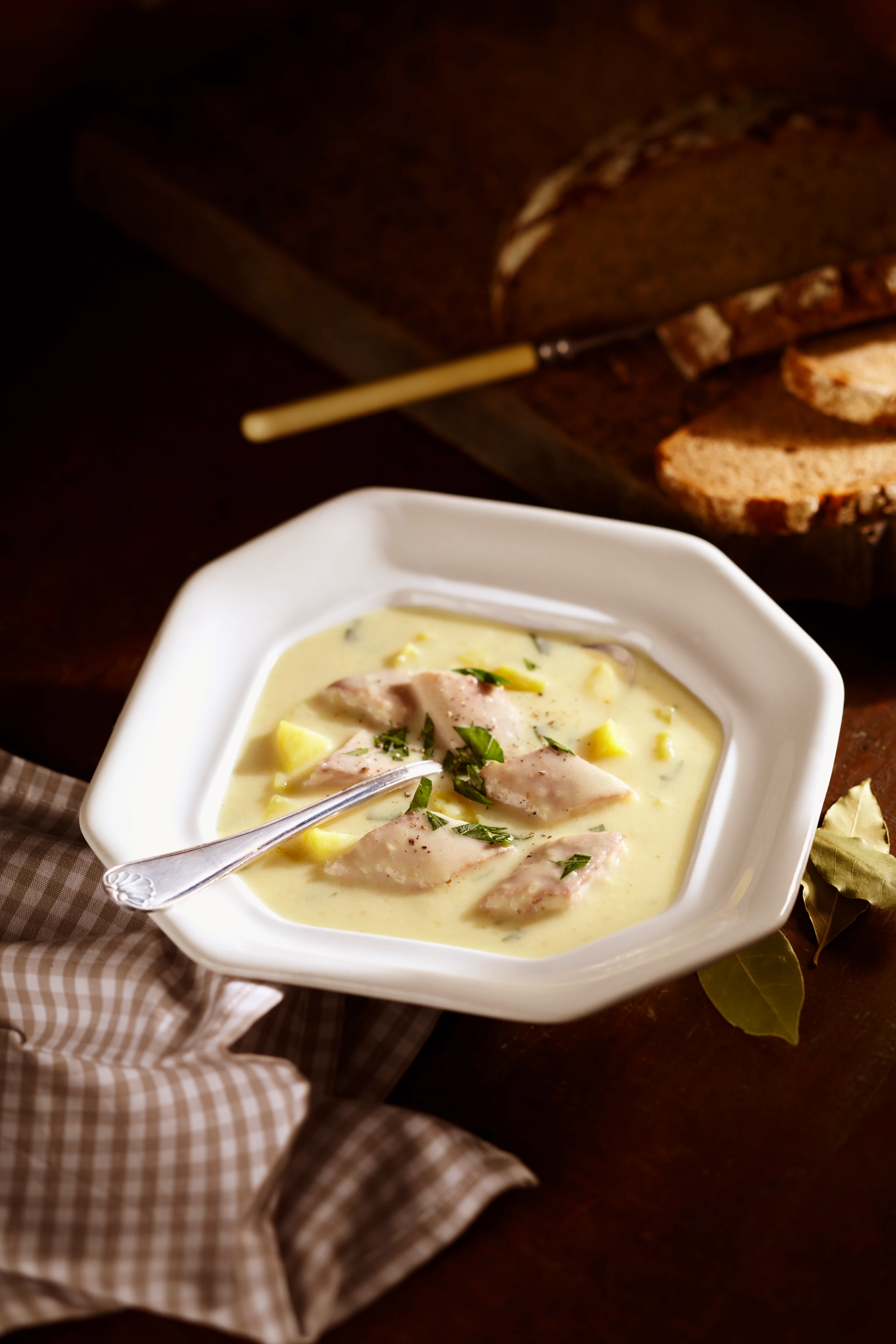 Räucherforellen-Suppe mit Erdäpfeln