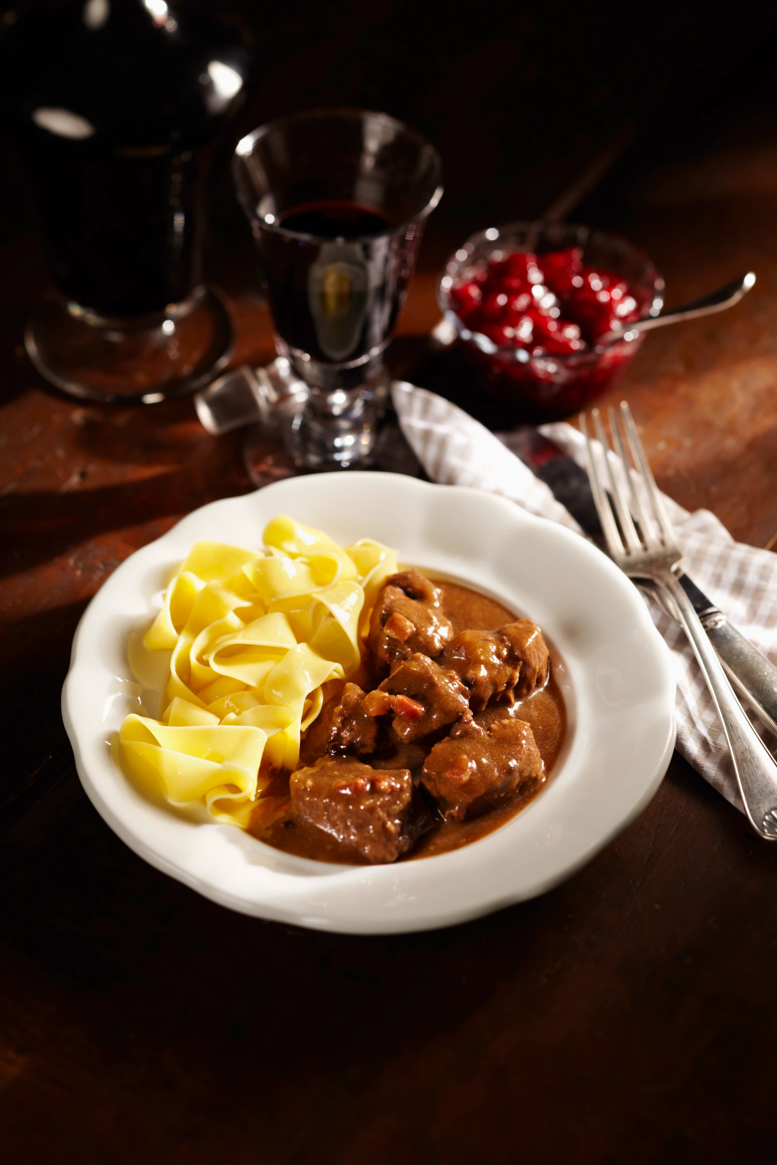 Wildeintopf mit Bandnudeln