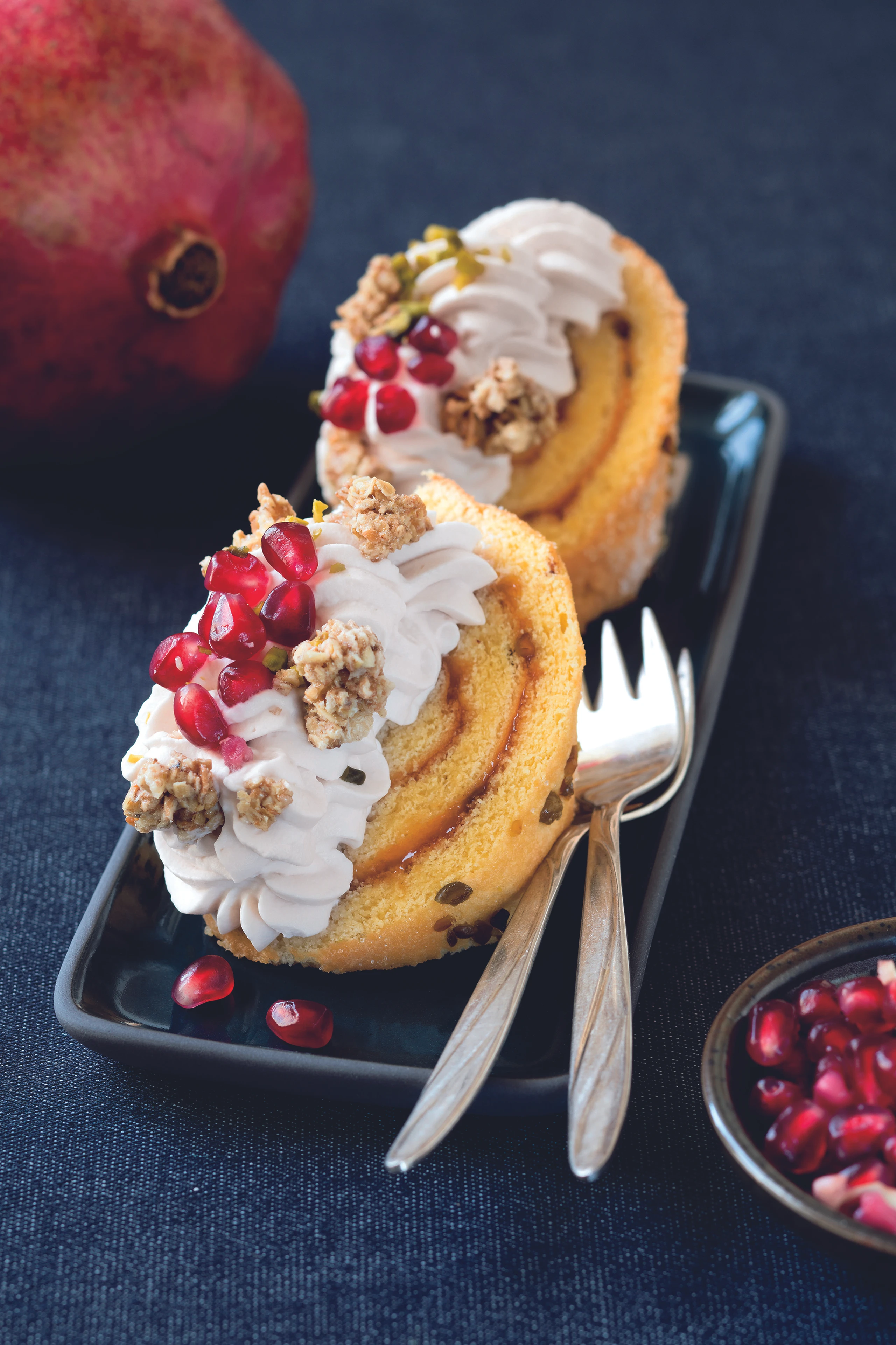 Granatapfel-Joghurtroulade