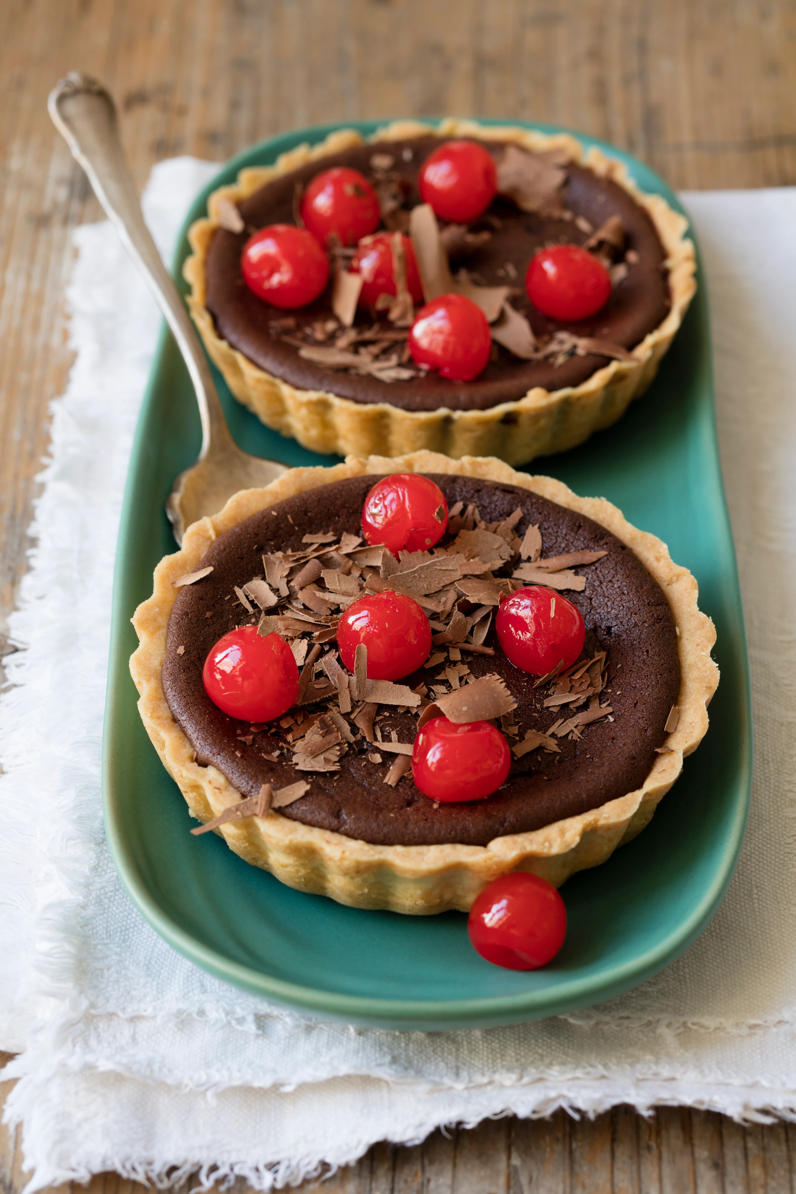 Schokotörtchen mit Kirschen