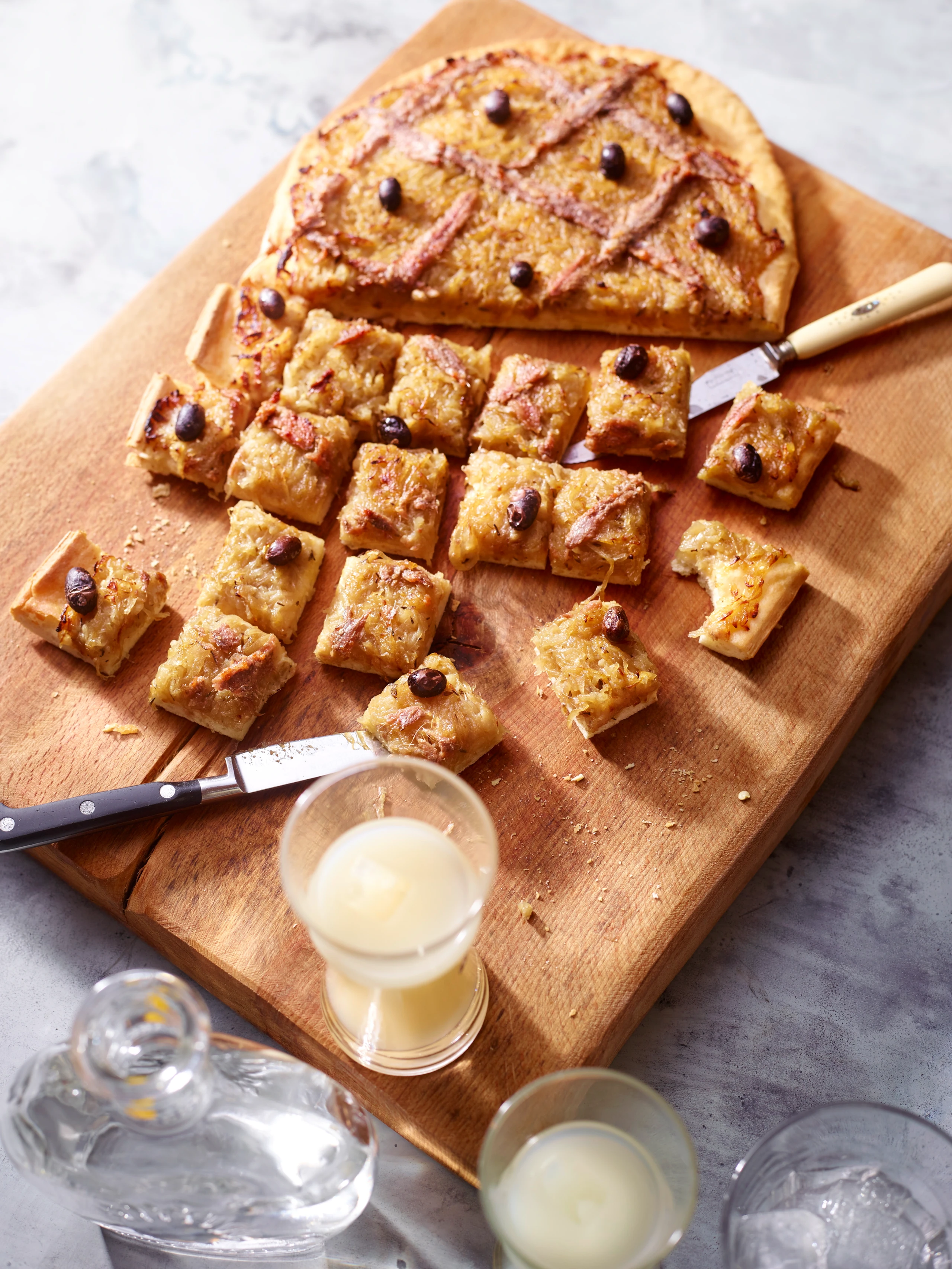 Pissaladière: Zwiebeltarte