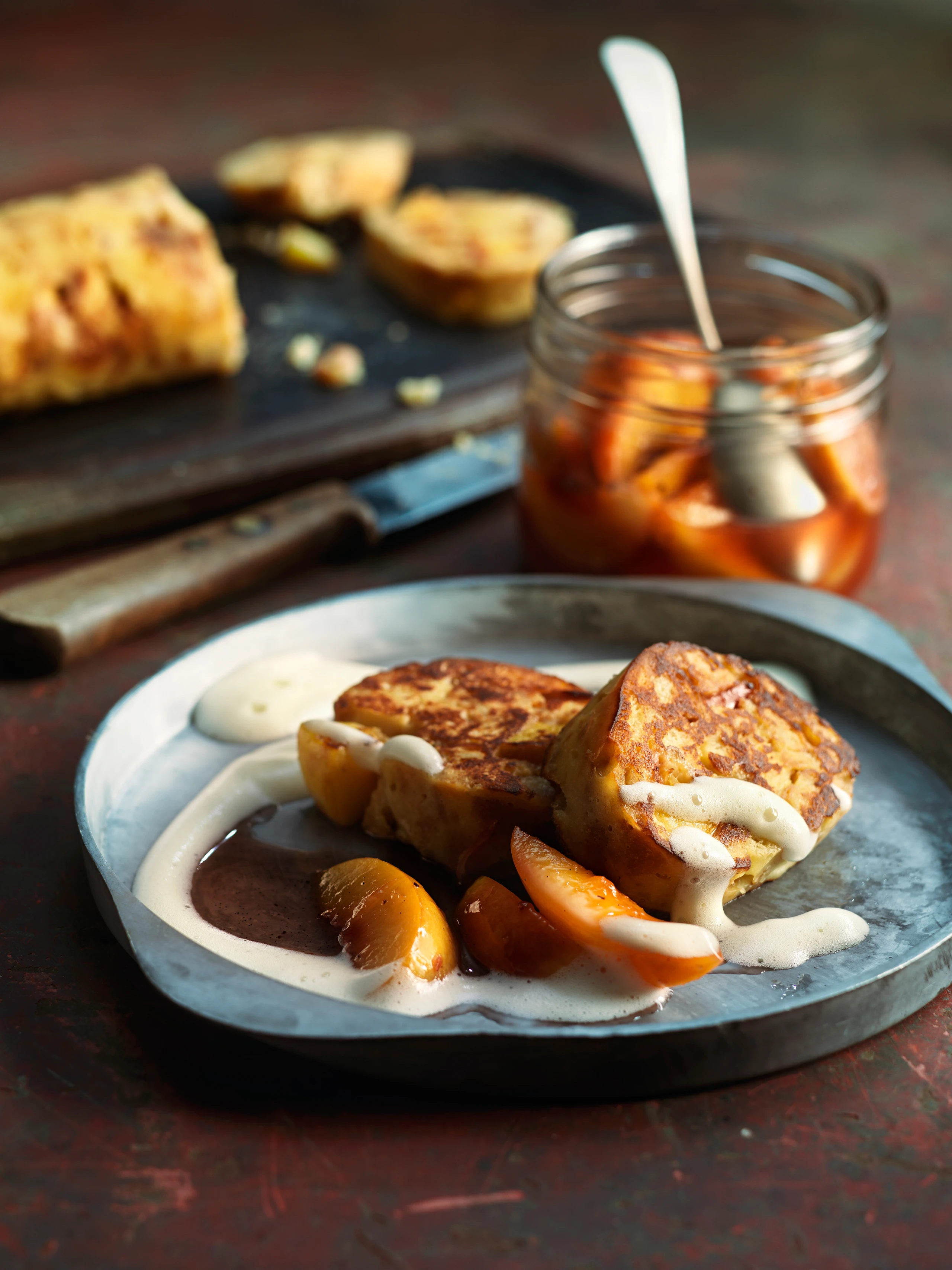 Nektarinen-Briocheknödel mit Proseccoschaum