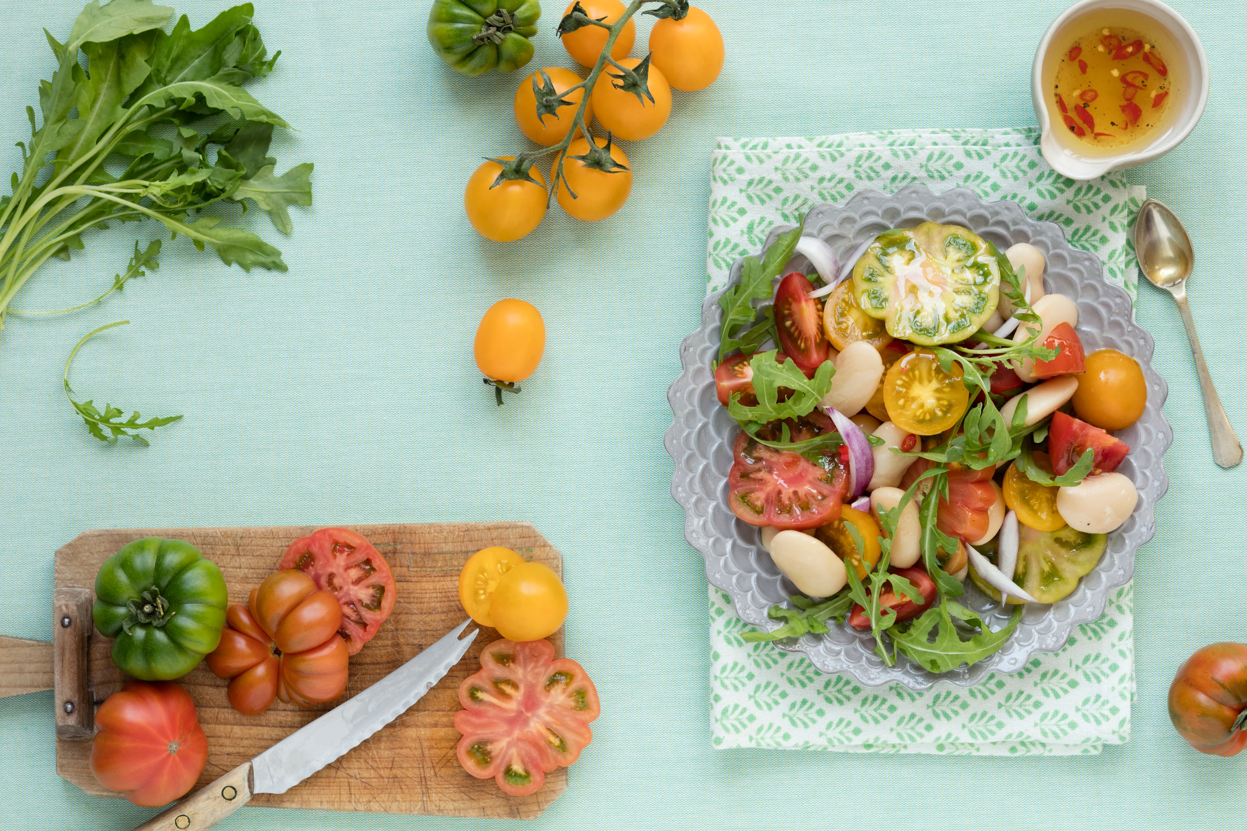 Paradeisersalat mit Bohnen