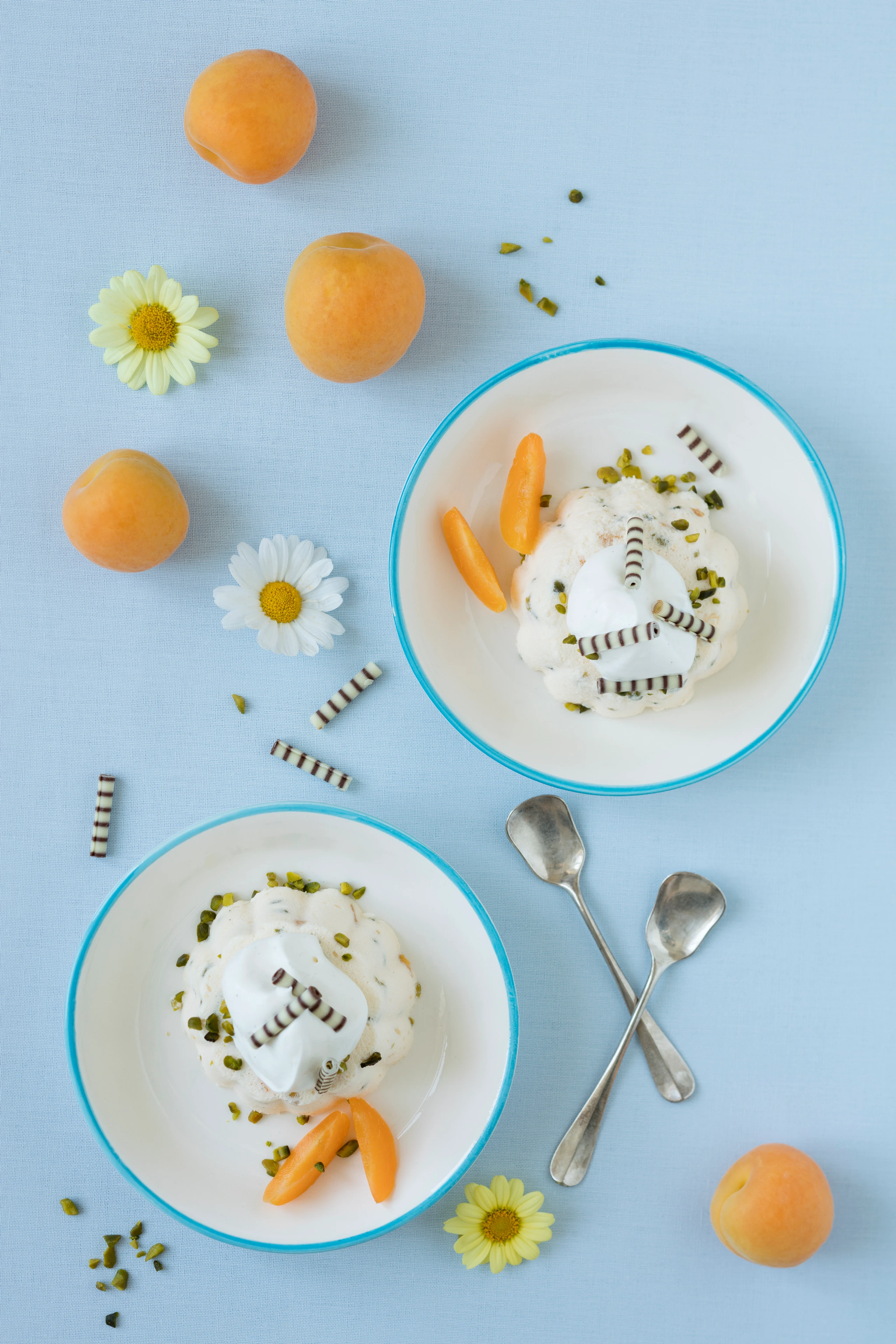 Marillen-Pistazienparfait