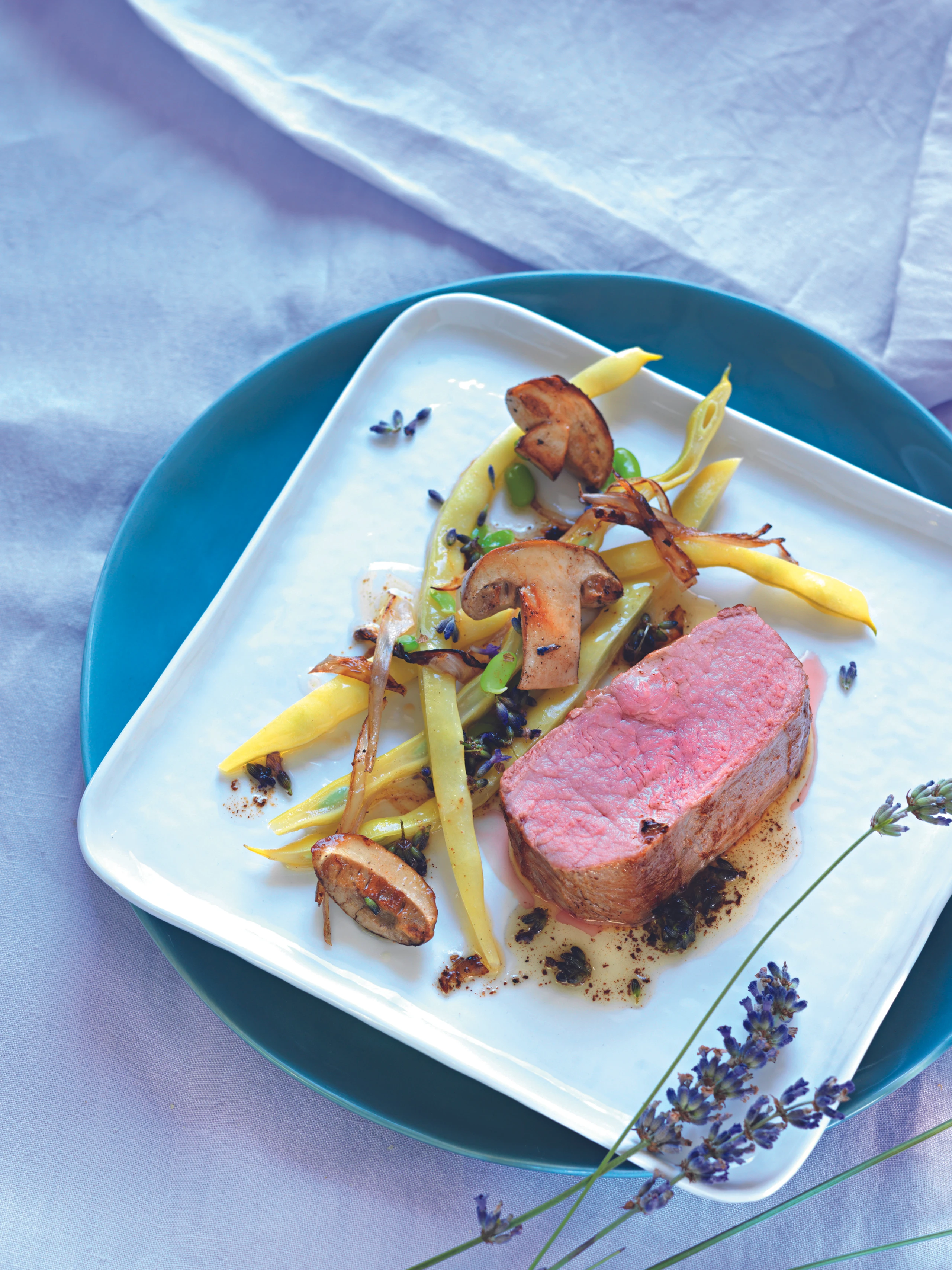Kalbsrücken mit Lavendelbutter