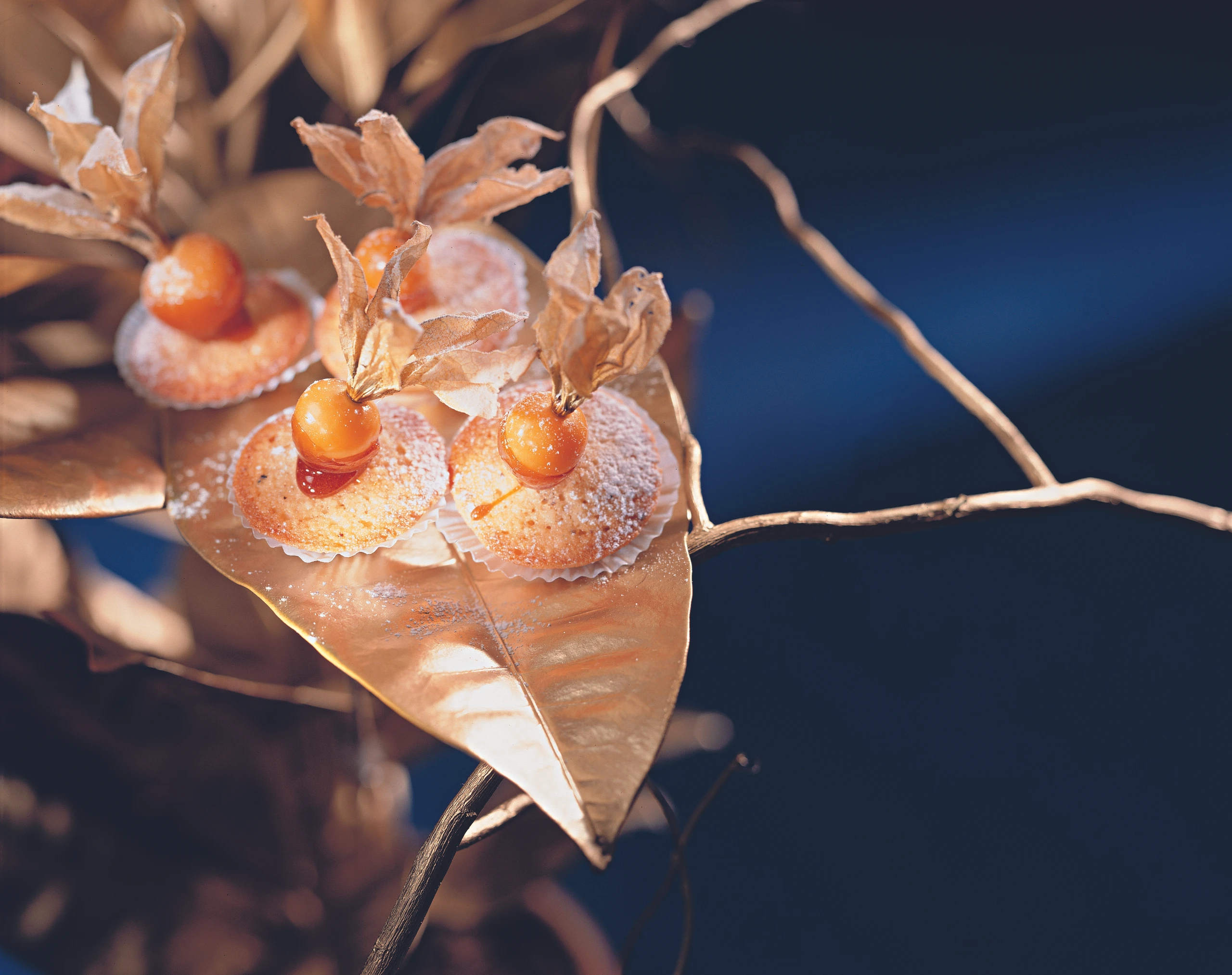 Financiers mit Physalis: Französische Mandelküchlein