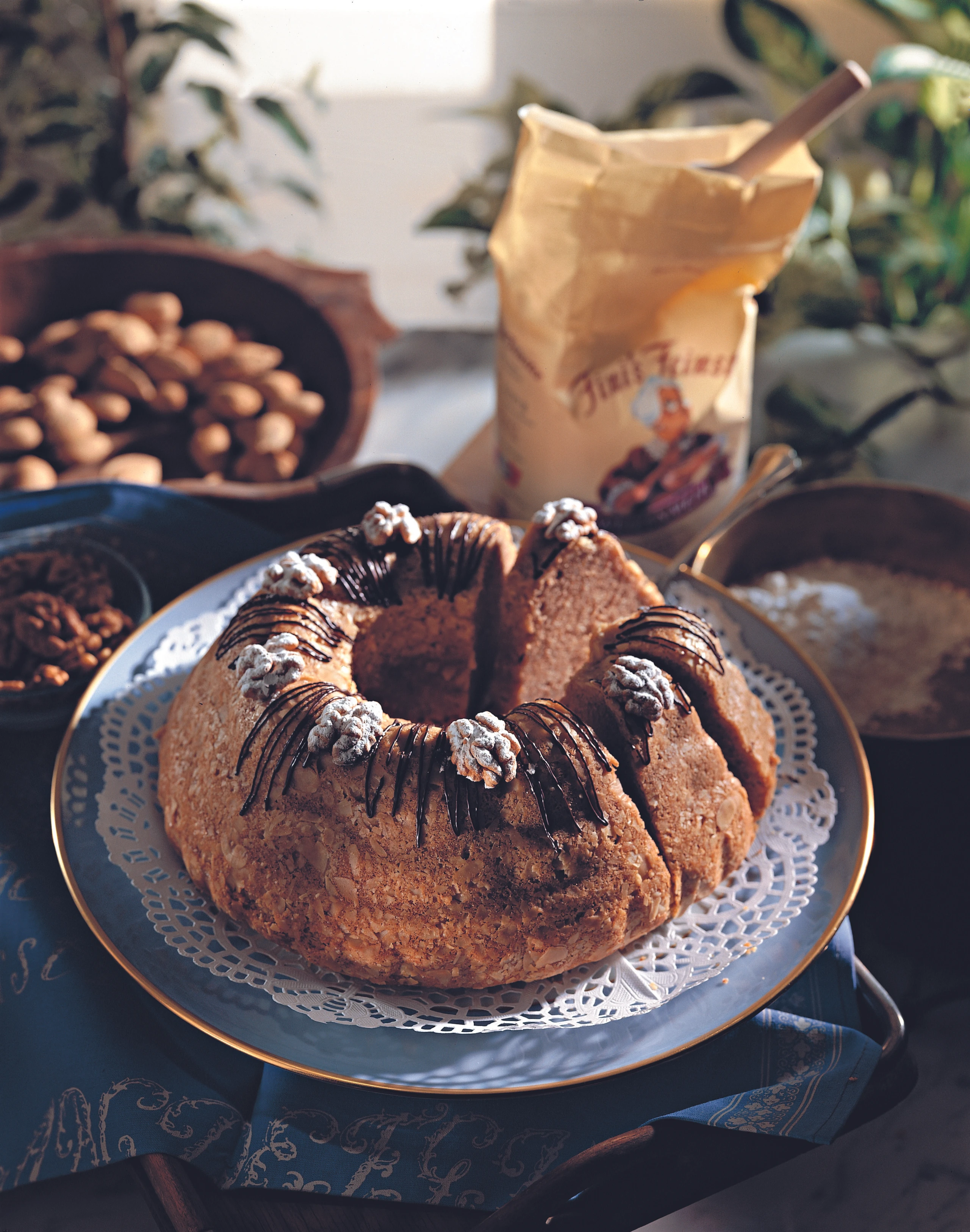 Nusskuchen mit Walnüssen