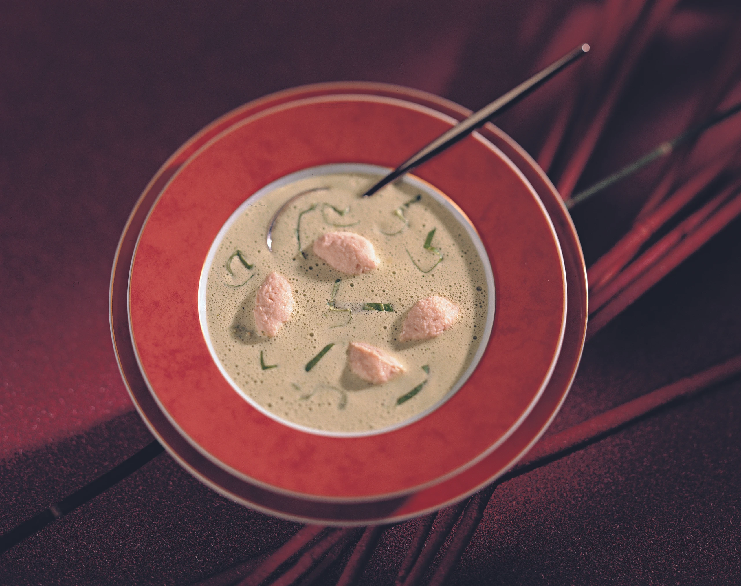 Kressesuppe mit Schinken-Nockerln