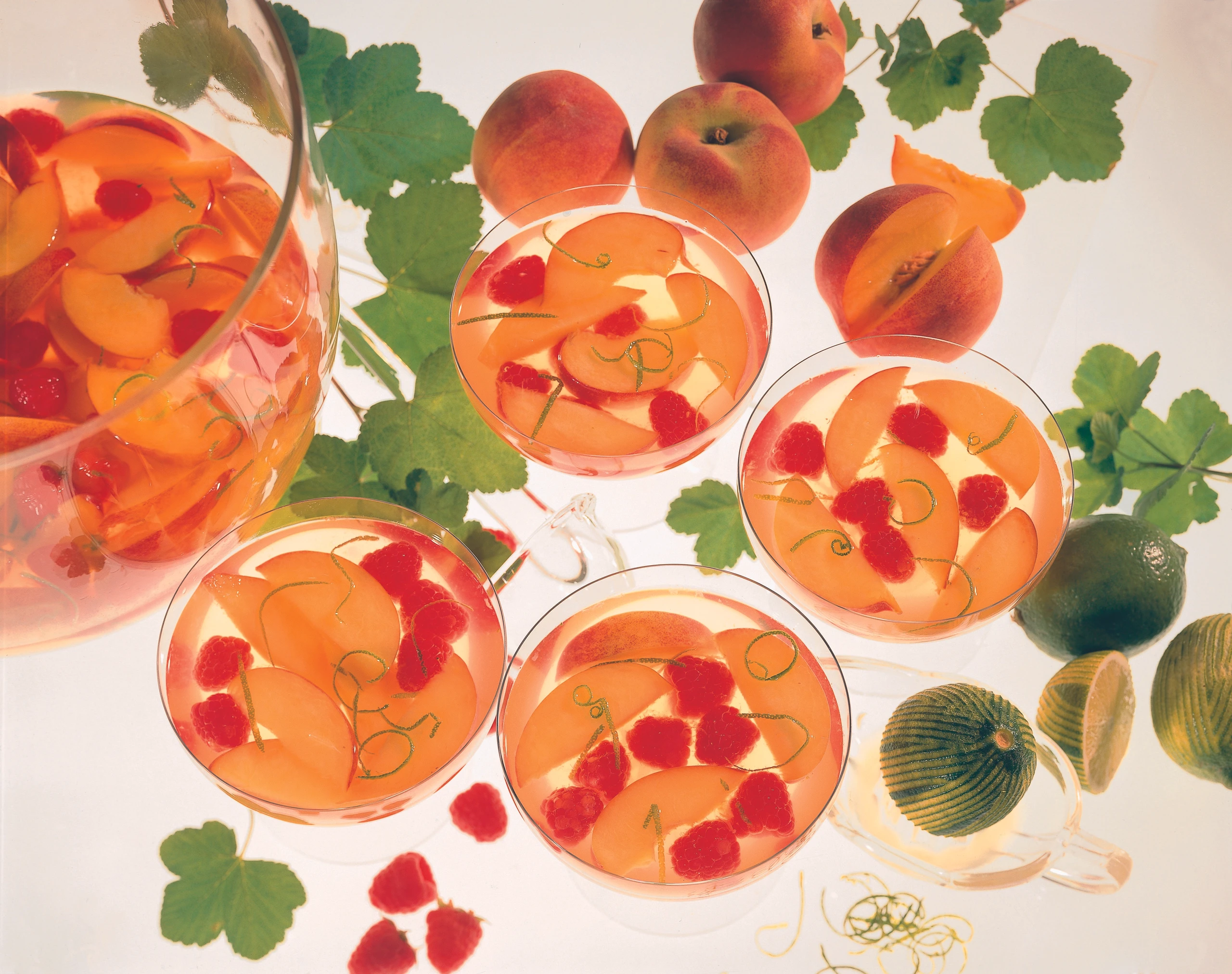 Pfirsich-Himbeer-Bowle