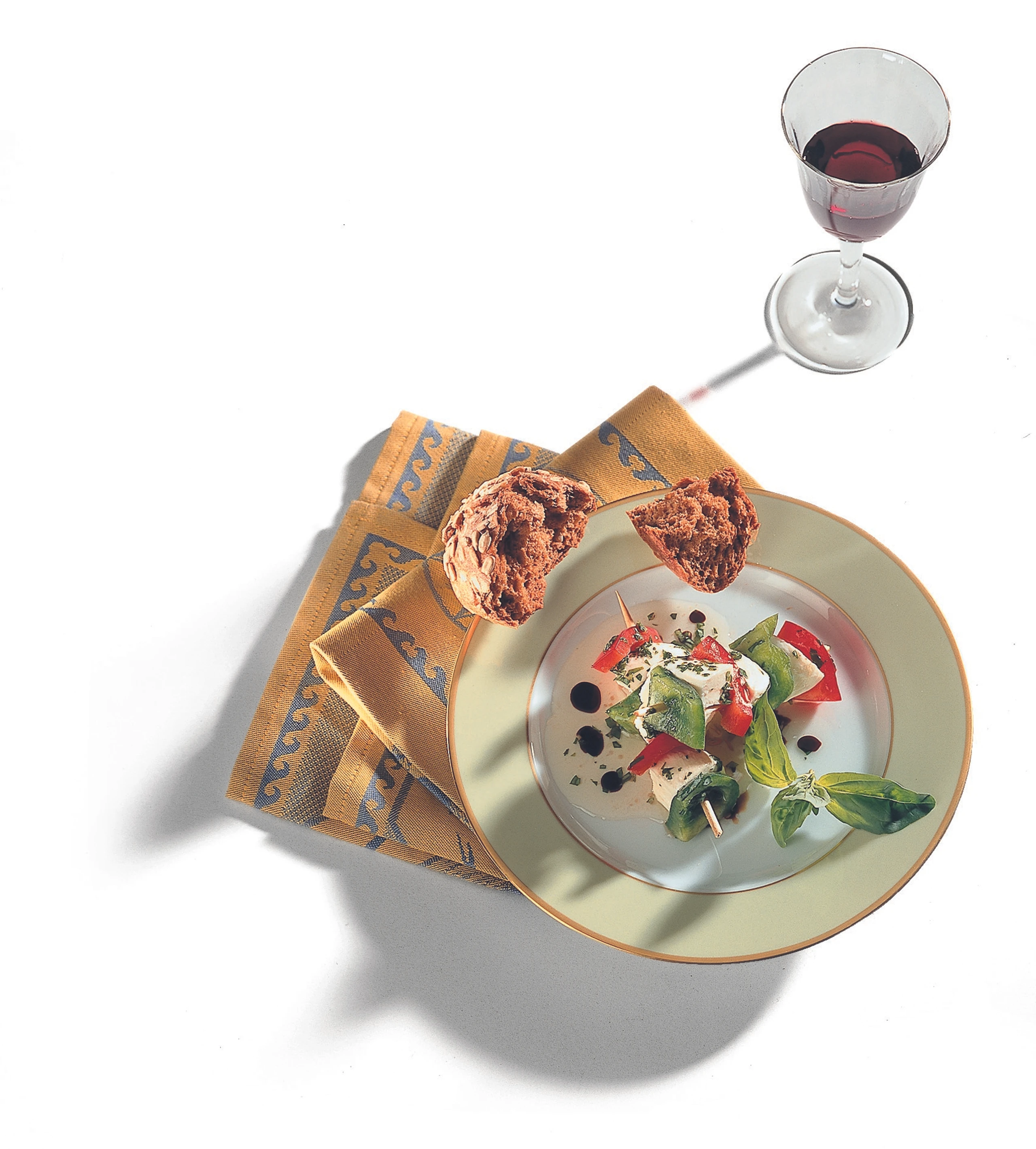 Marinierte Mozzarellaspieße