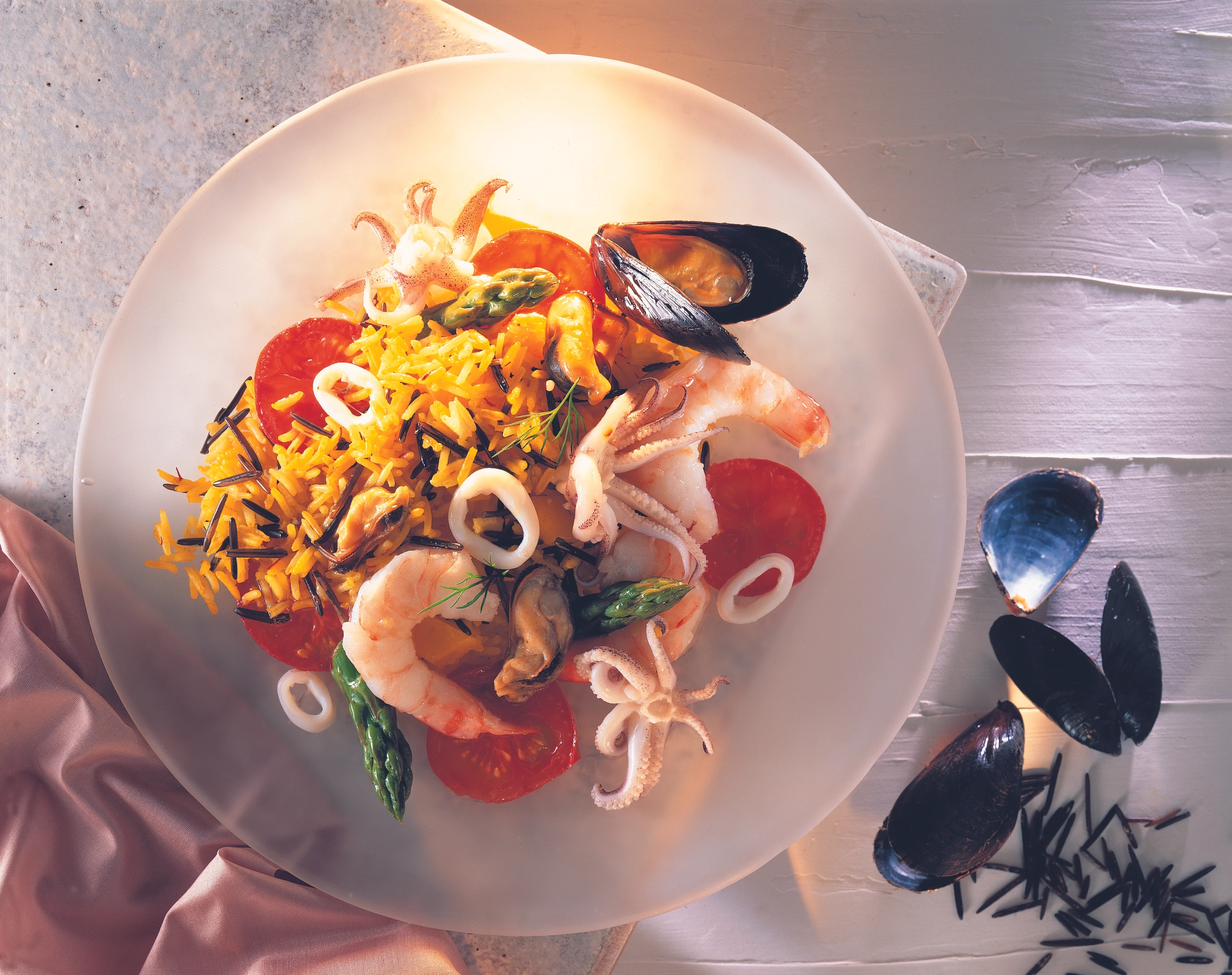 Safranreis-Salat mit Meeresfrüchten