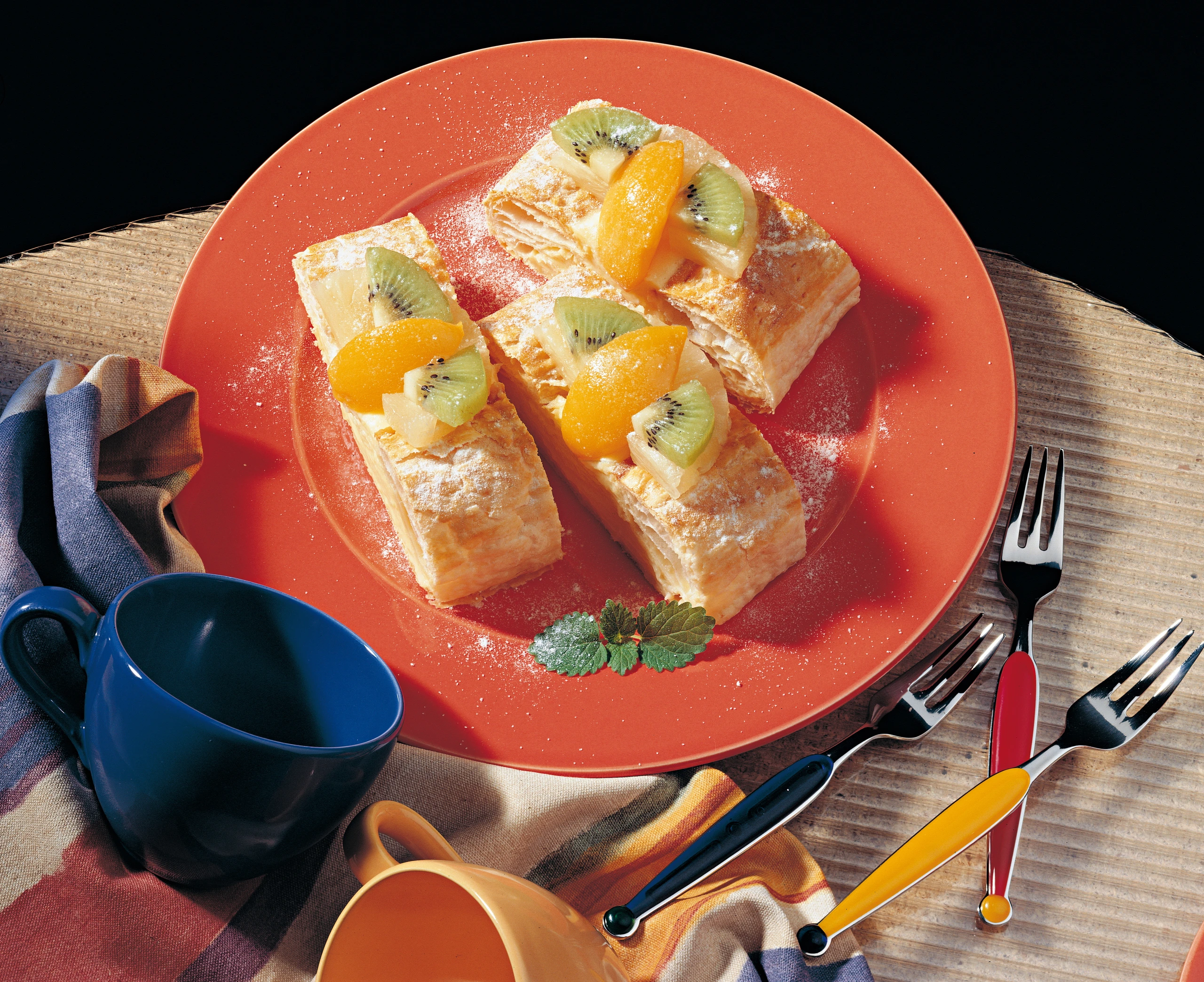 Blätterteig-Fruchtschnitte