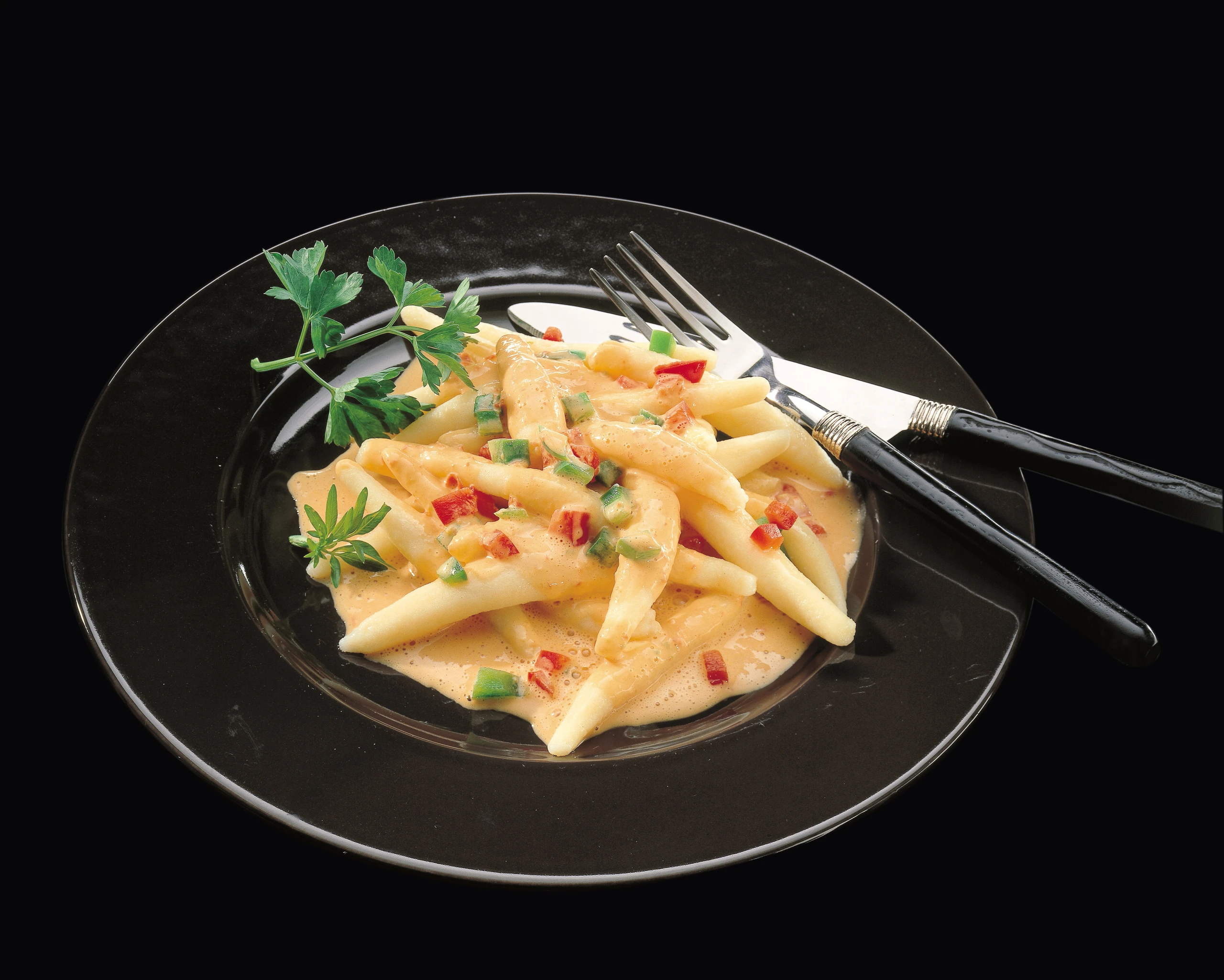 Erdäpfelnudeln mit frischer Paprikasauce