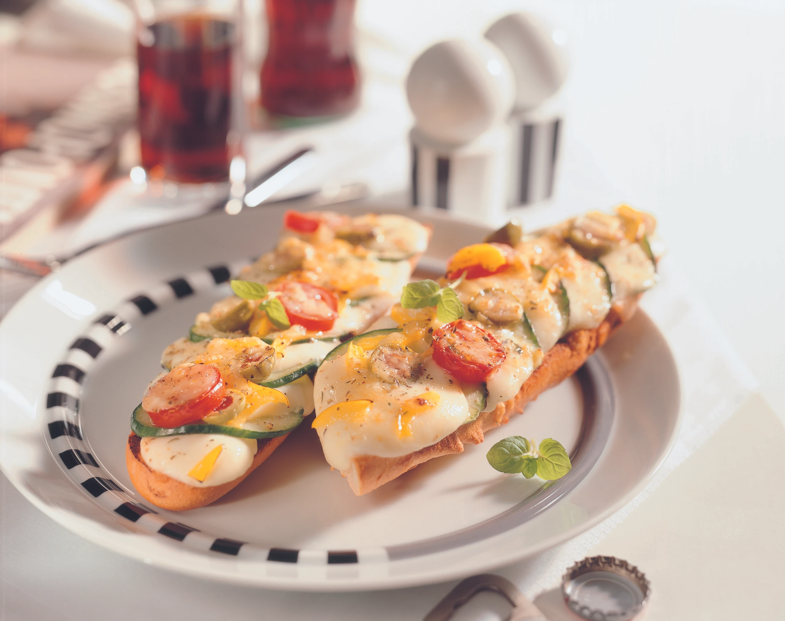 Überbackene Mozzarella-Baguettes