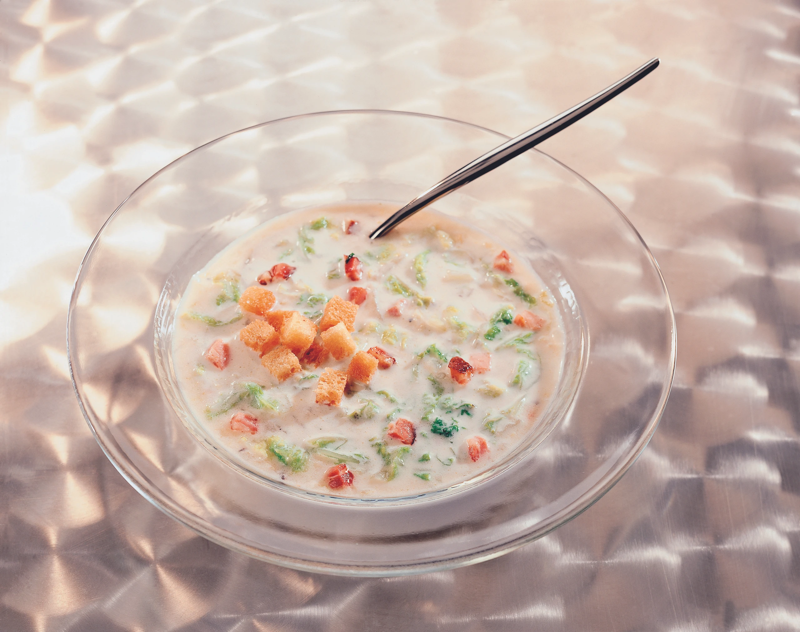 Chinakohlsuppe mit Speck