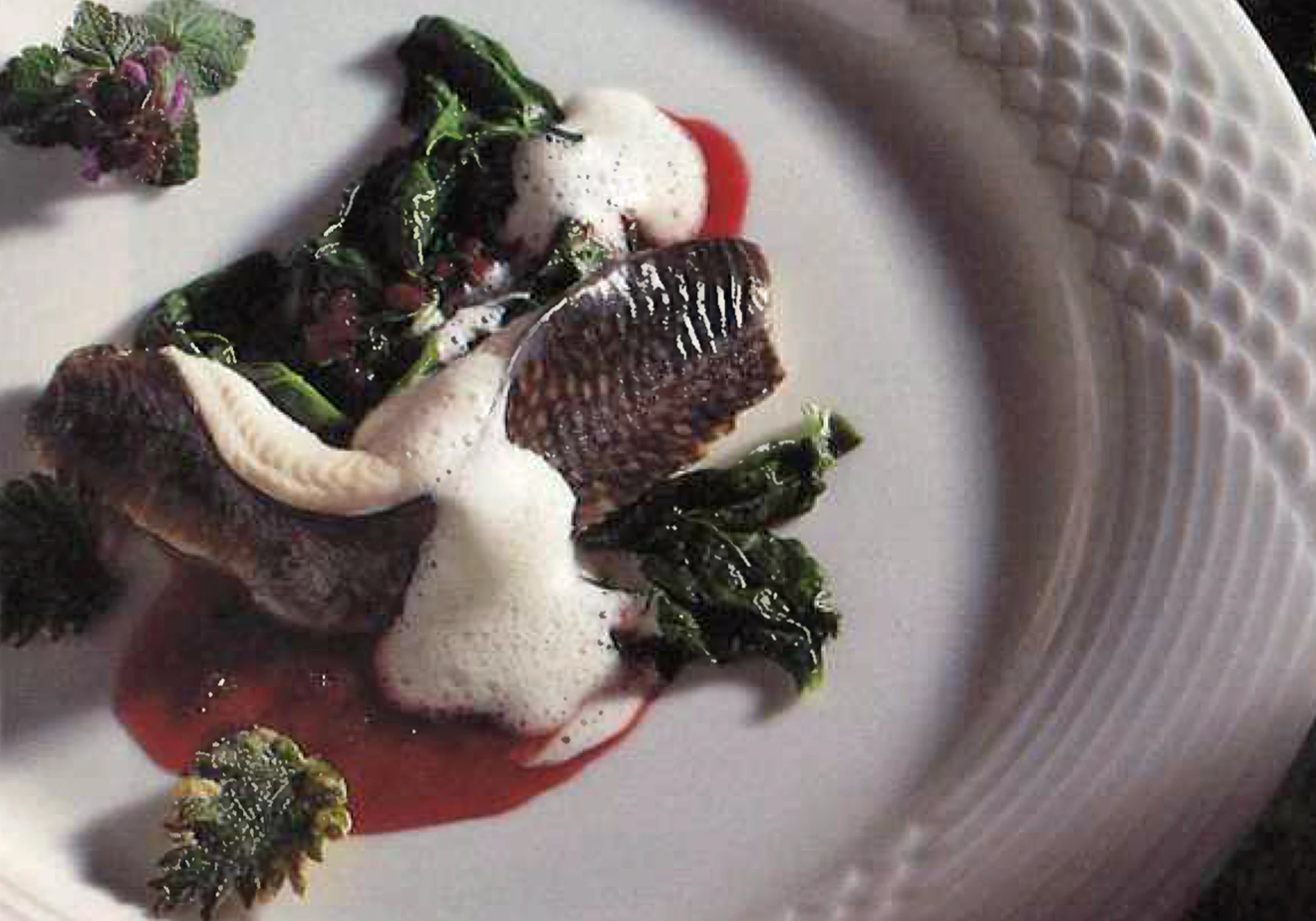 Saiblingsfilet mit gebackenen Brennnesseln