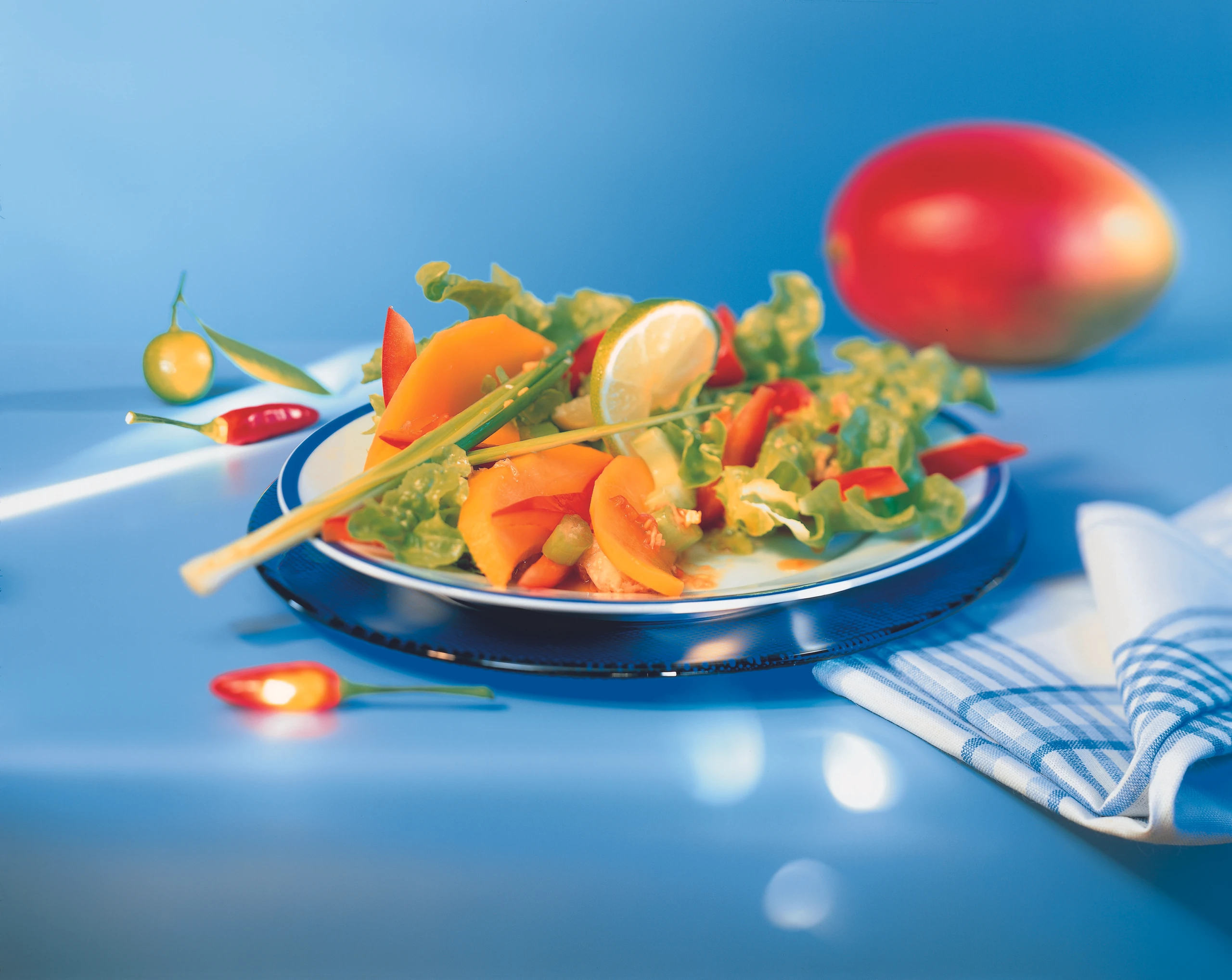 Karibischer Salat mit Mango und Ingwer-Limetten-Marinade