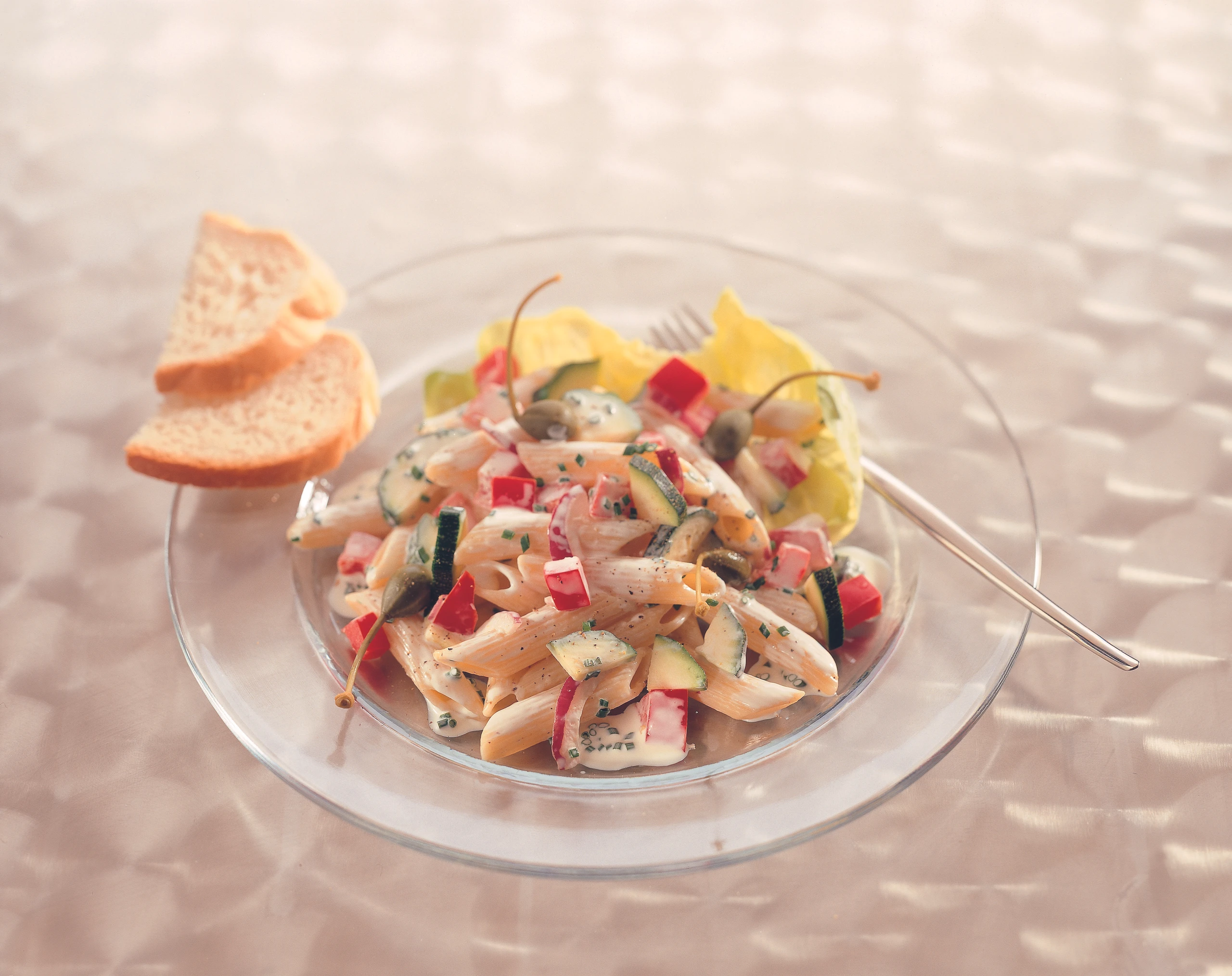 Gemüse-Nudelsalat mit Kapern