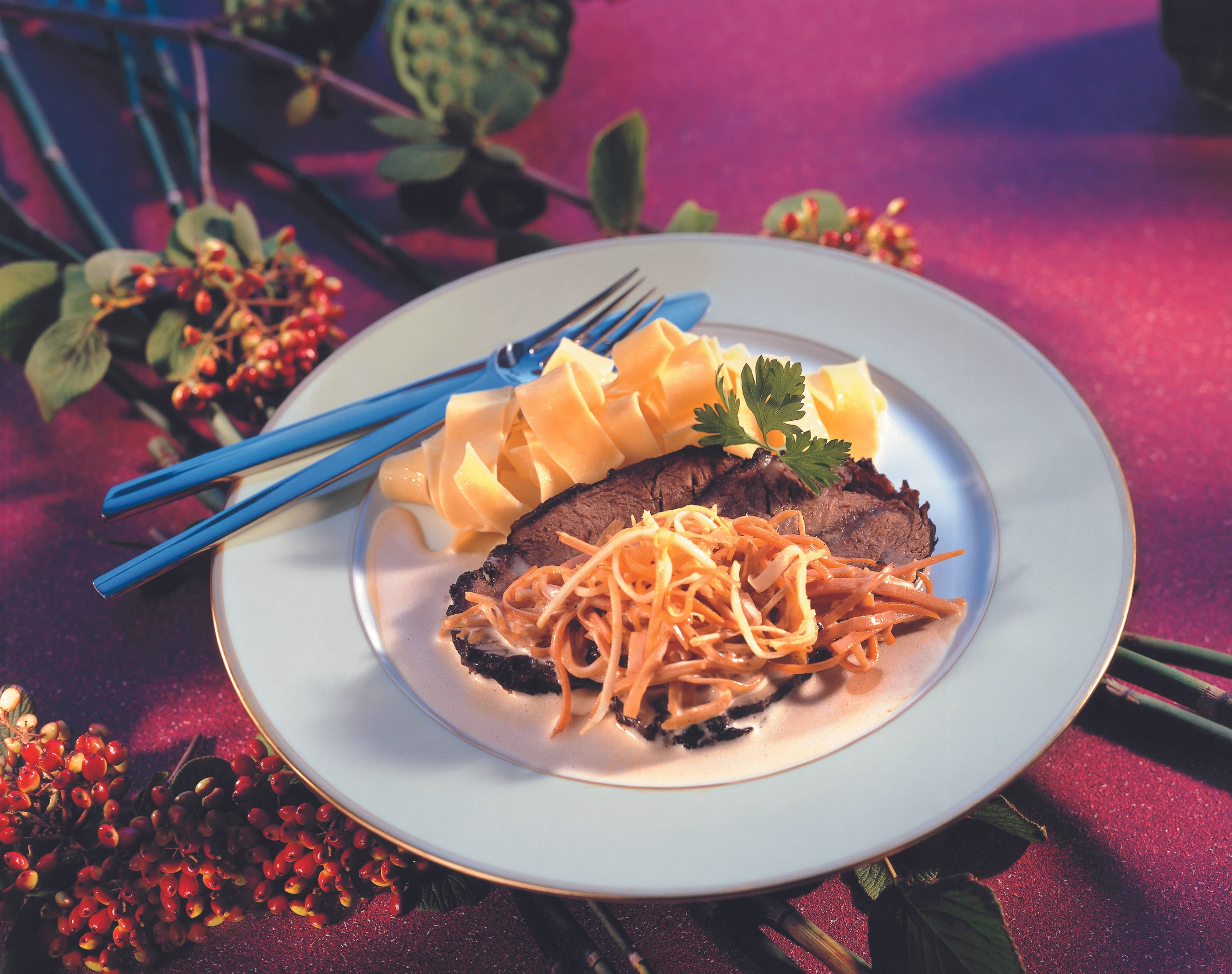 Gespickter Rindsbraten mit Wurzelsauce