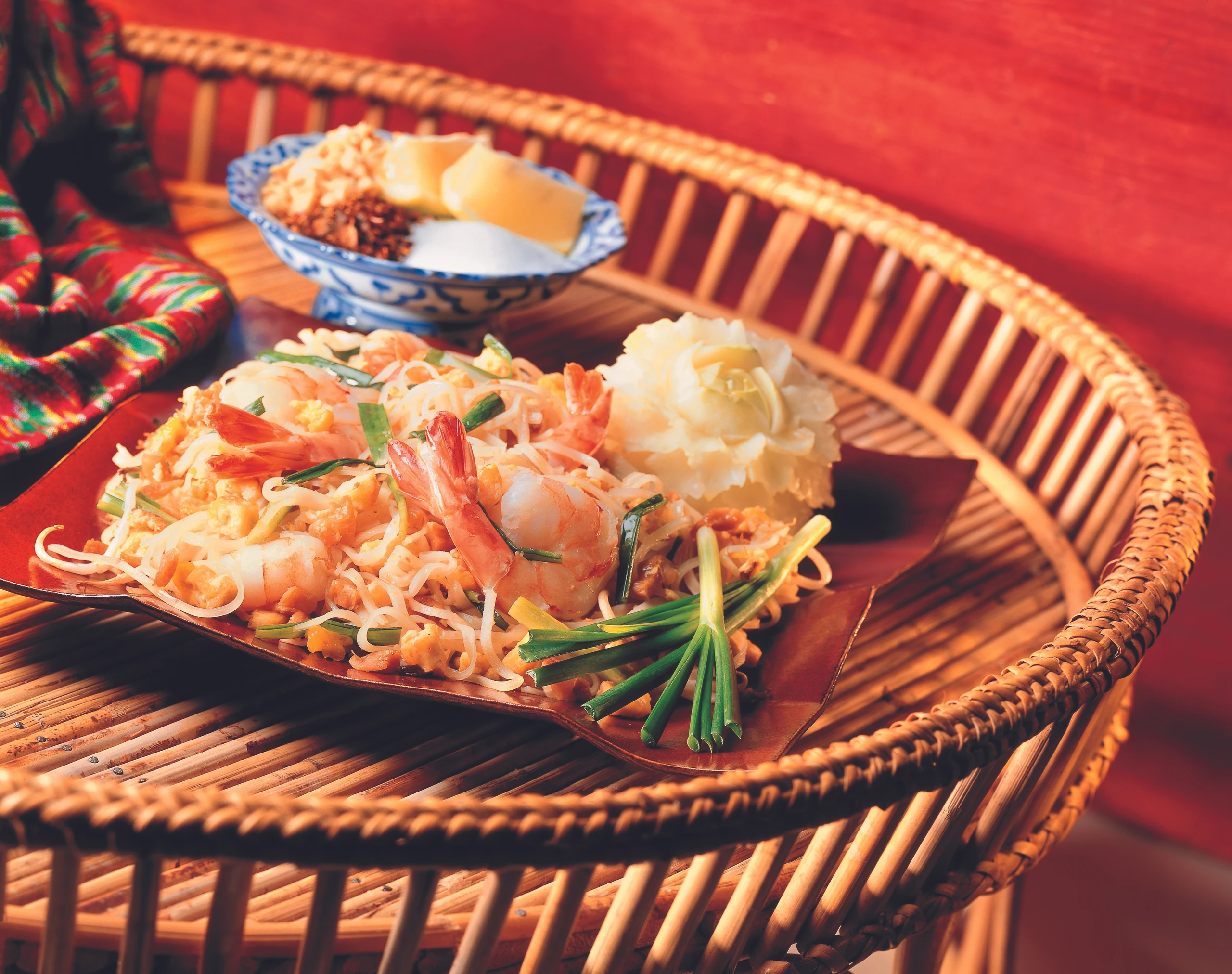 Phat Thai: Reisnudeln mit Garnelen und Tofu