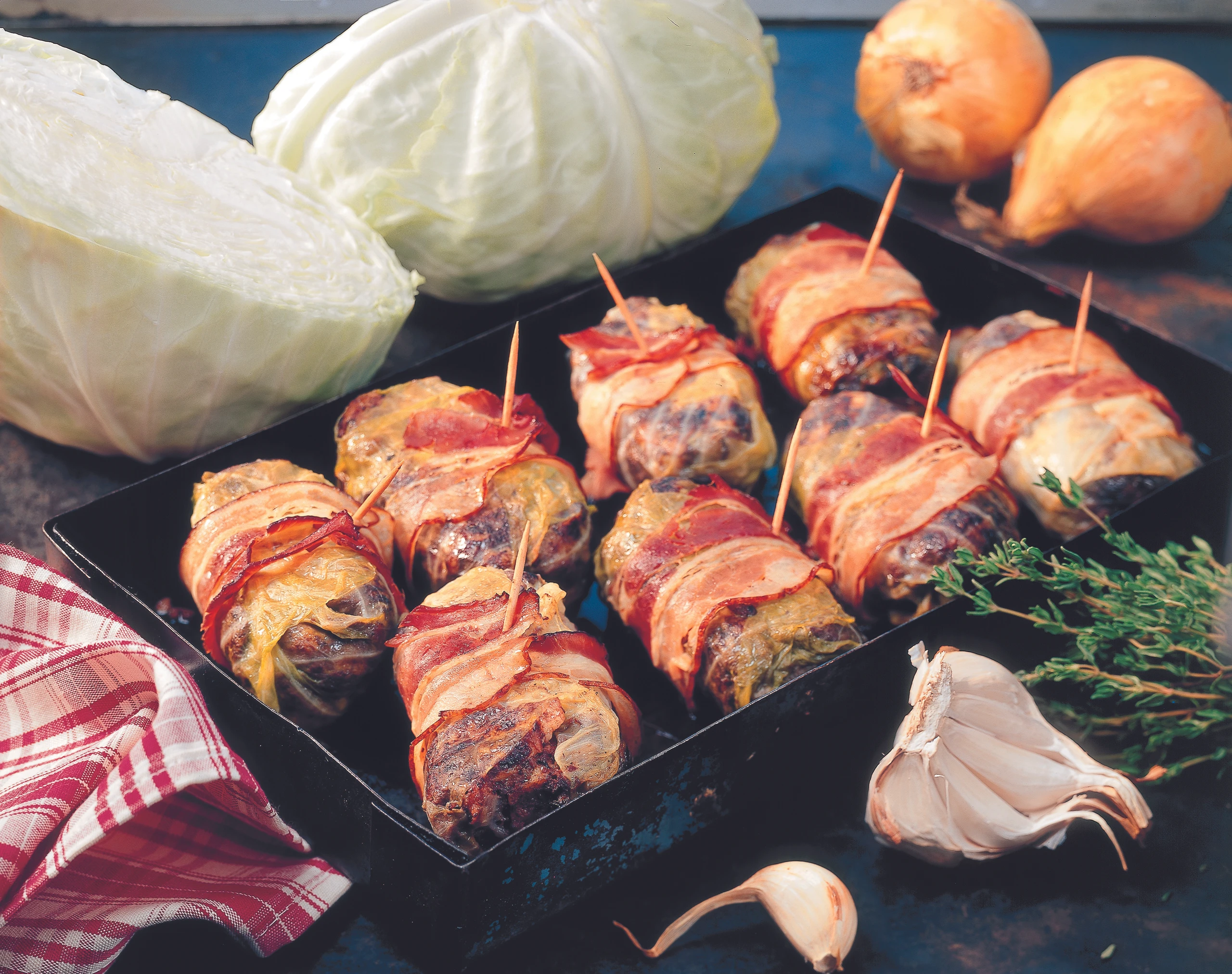 Speck-Krautwickler mit Blutwurst