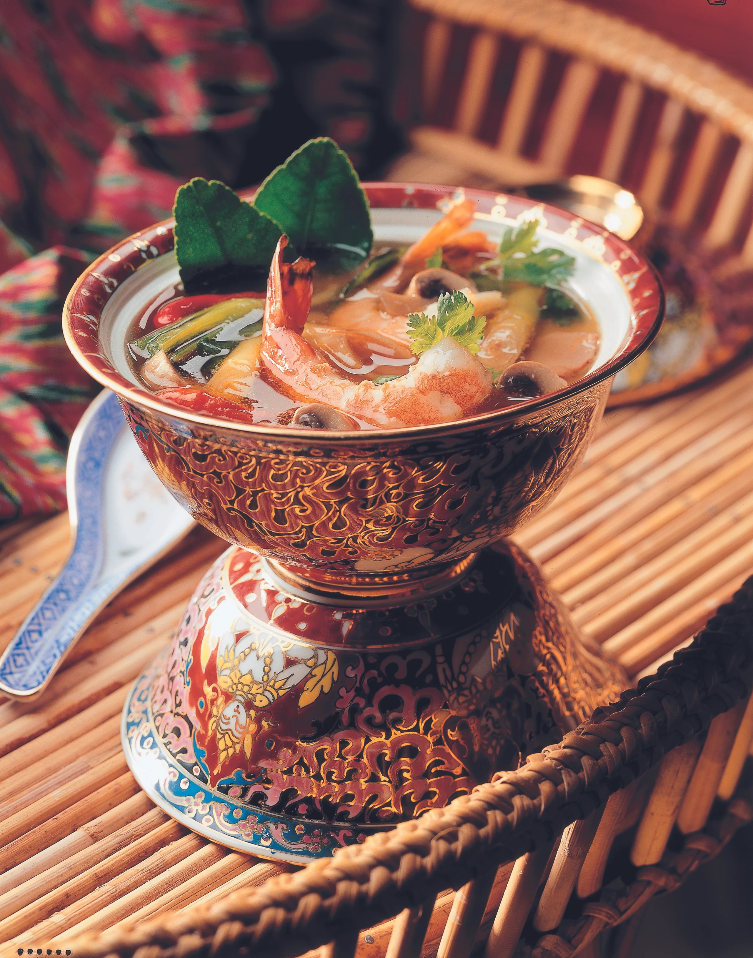Tom Yum Gung: Thailändische Garnelensuppe mit Zitronengras