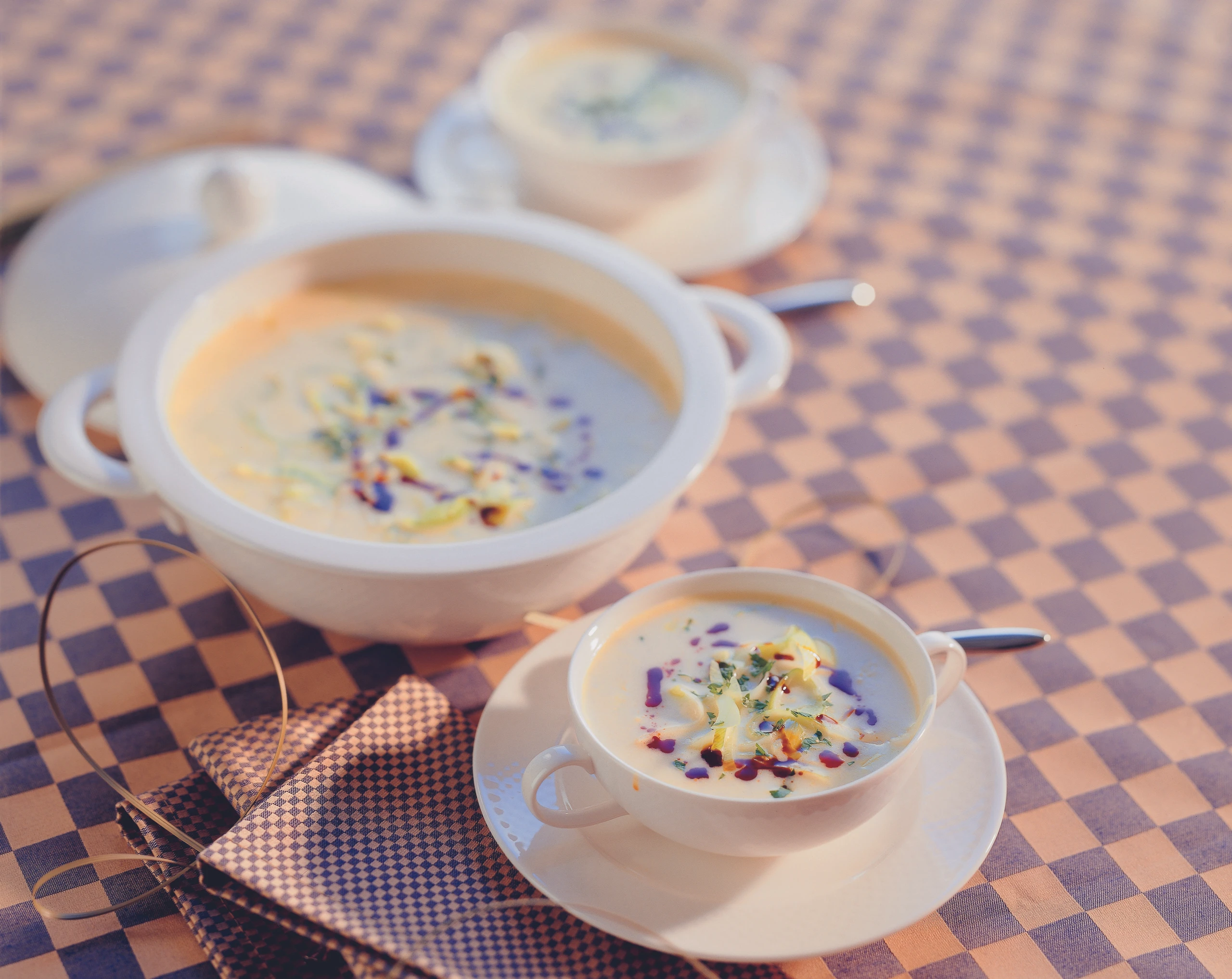 Polentasuppe mit Lauch und Kürbiskernöl