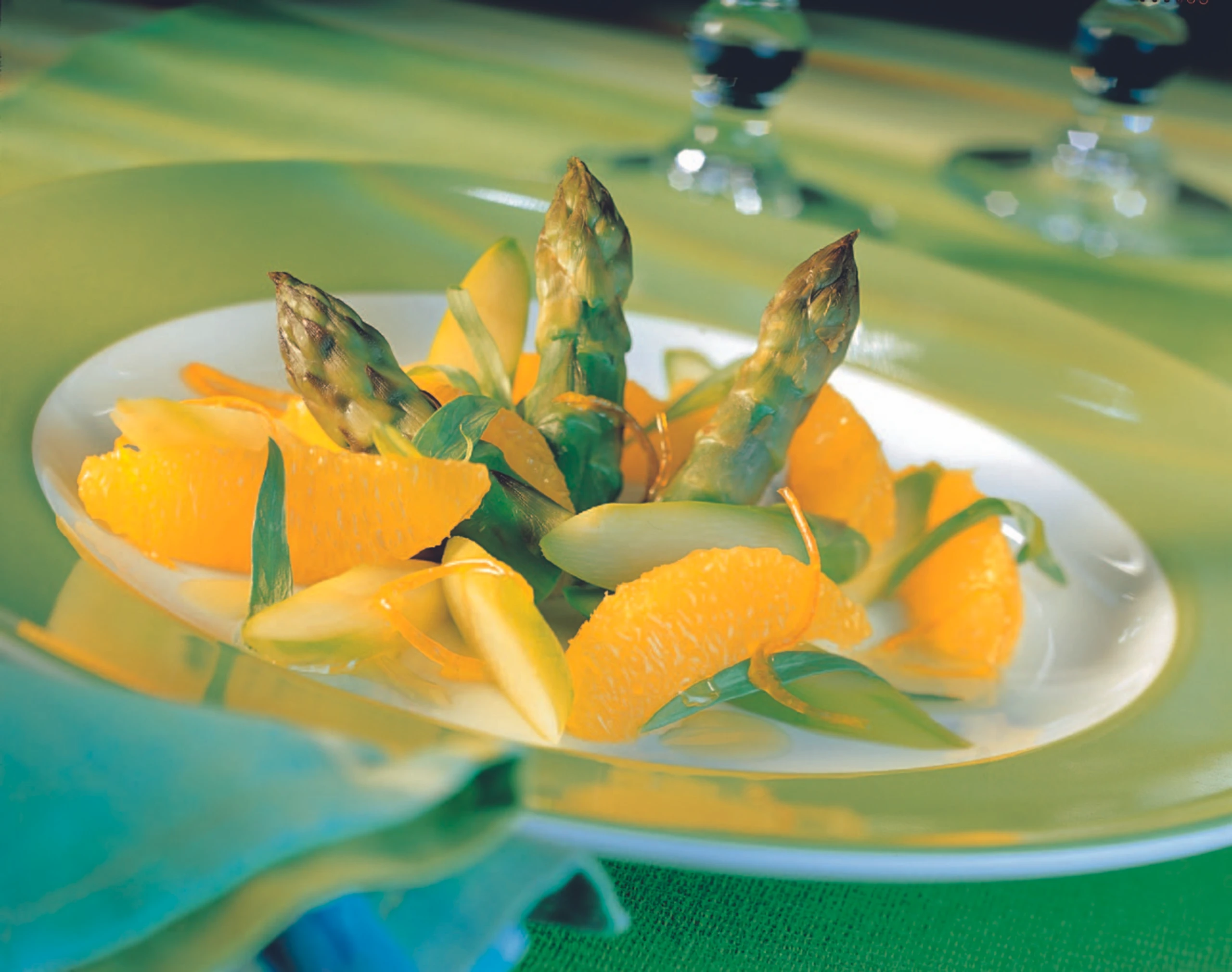 Spargelsalat mit Orangen und Estragon